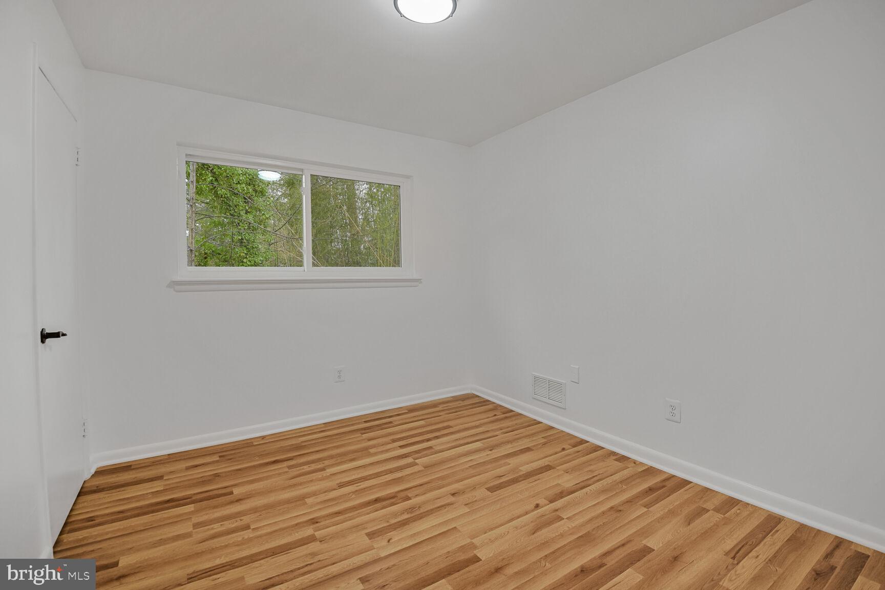 COUNTRY CLUB FOREST - Residential