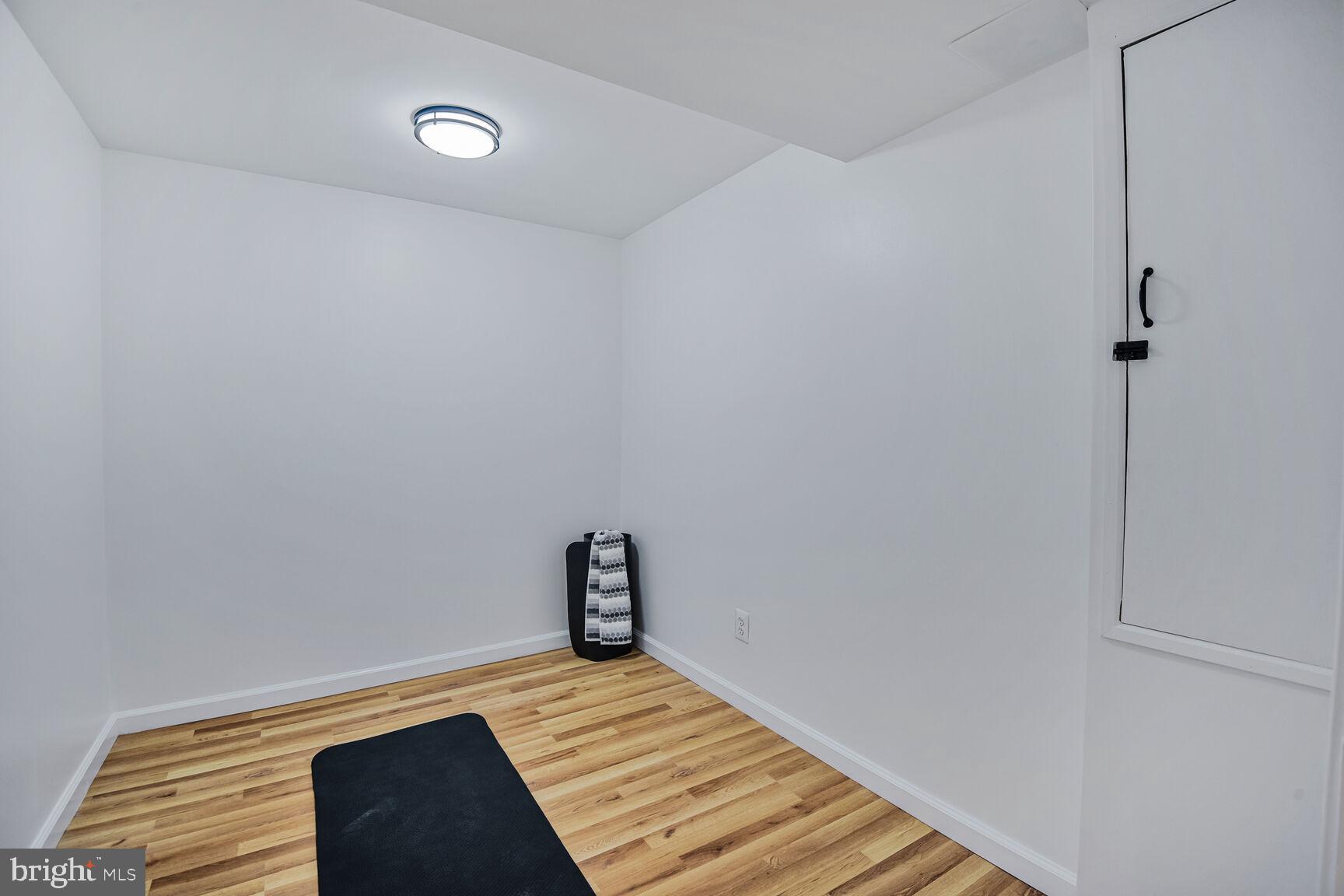 COUNTRY CLUB FOREST - Residential