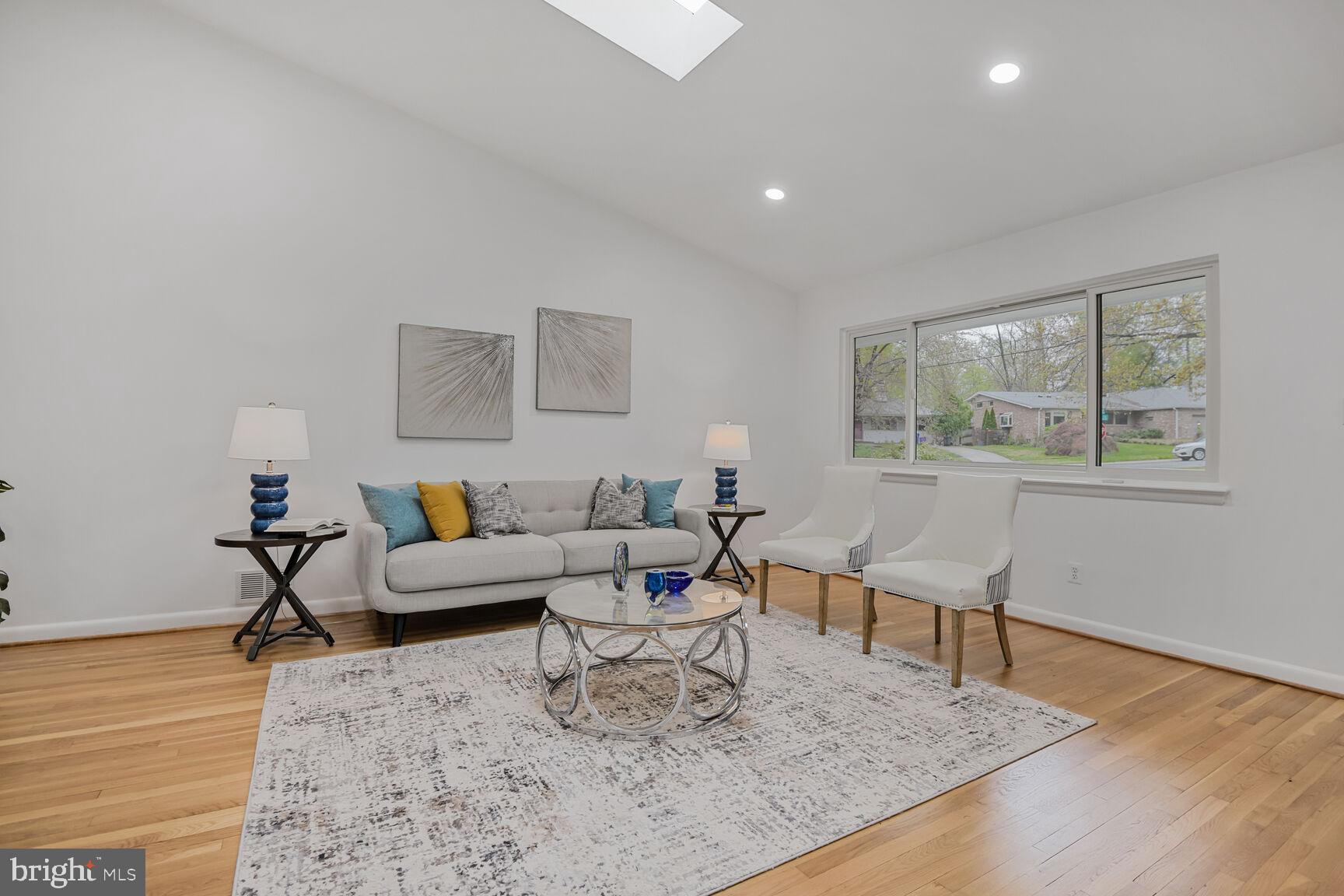 COUNTRY CLUB FOREST - Residential