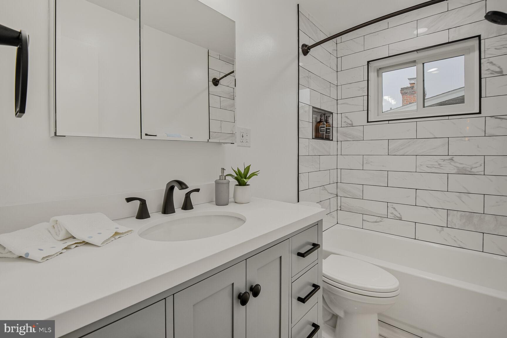 COUNTRY CLUB FOREST - Residential