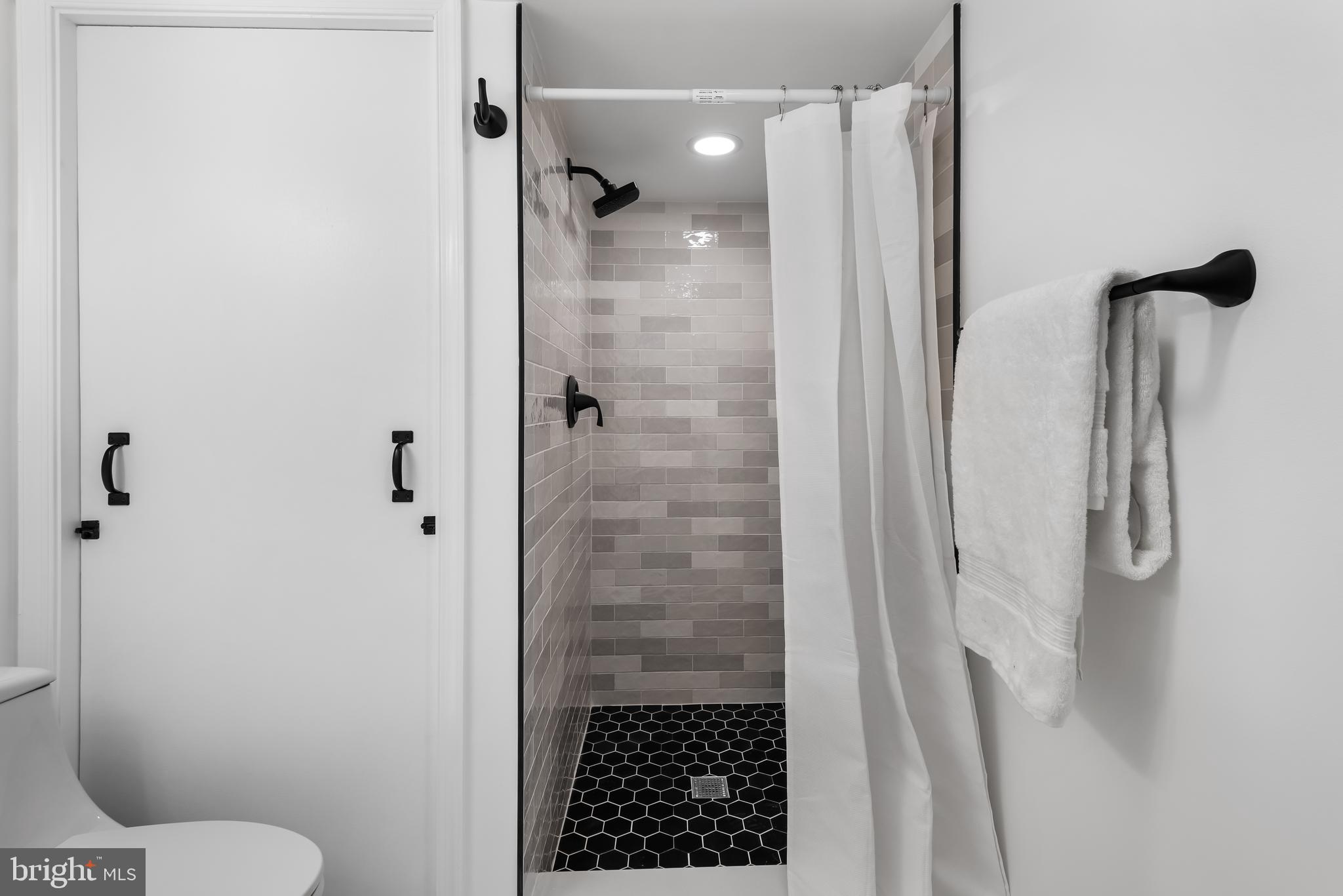 COUNTRY CLUB FOREST - Residential