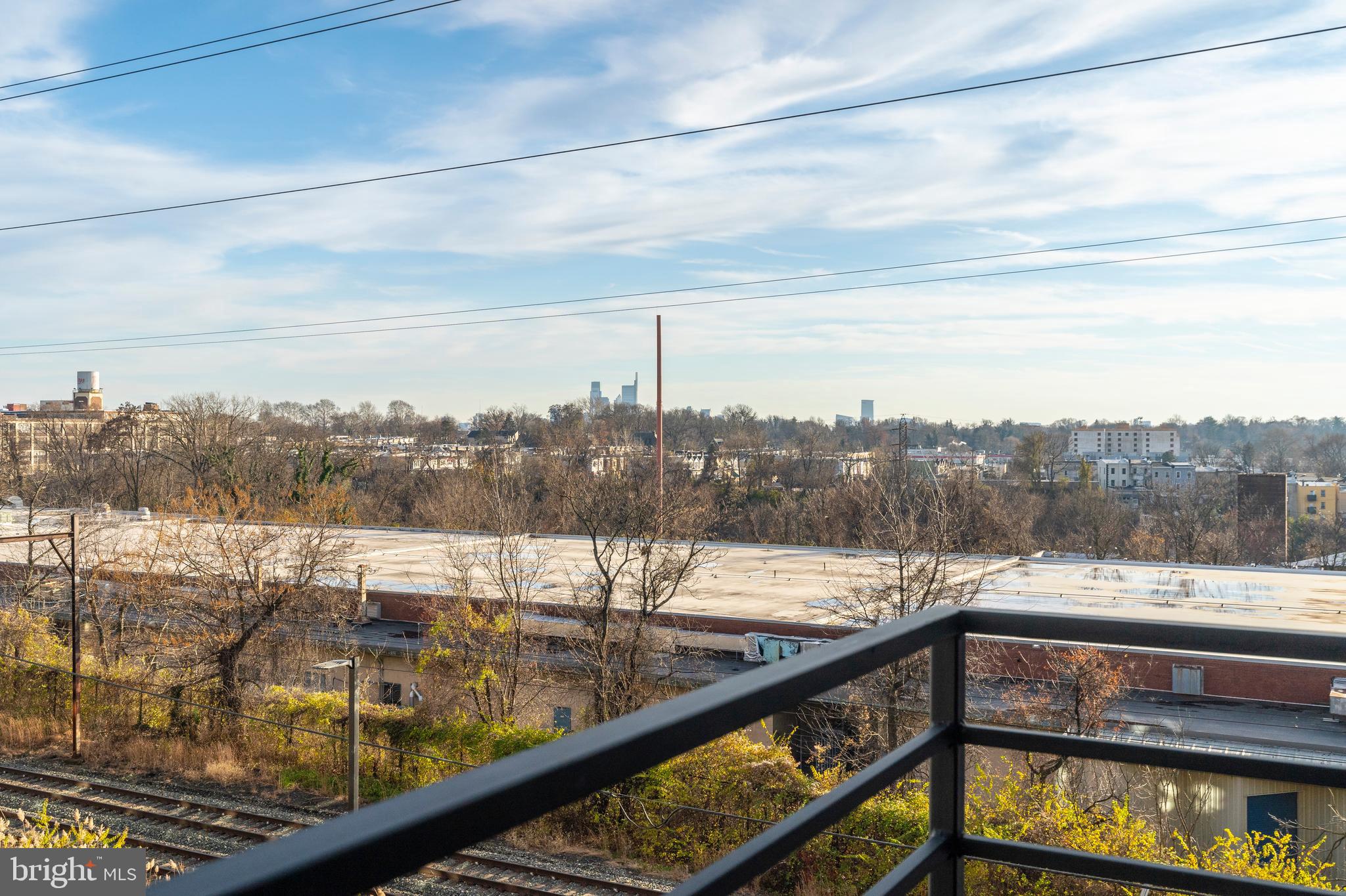 EAST FALLS - Residential Lease