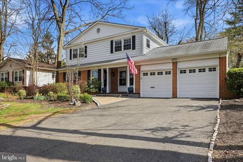 Homes For Sale - 5 Windgate Road<br/> Camden County, CHERRY HILL, NJ 08003