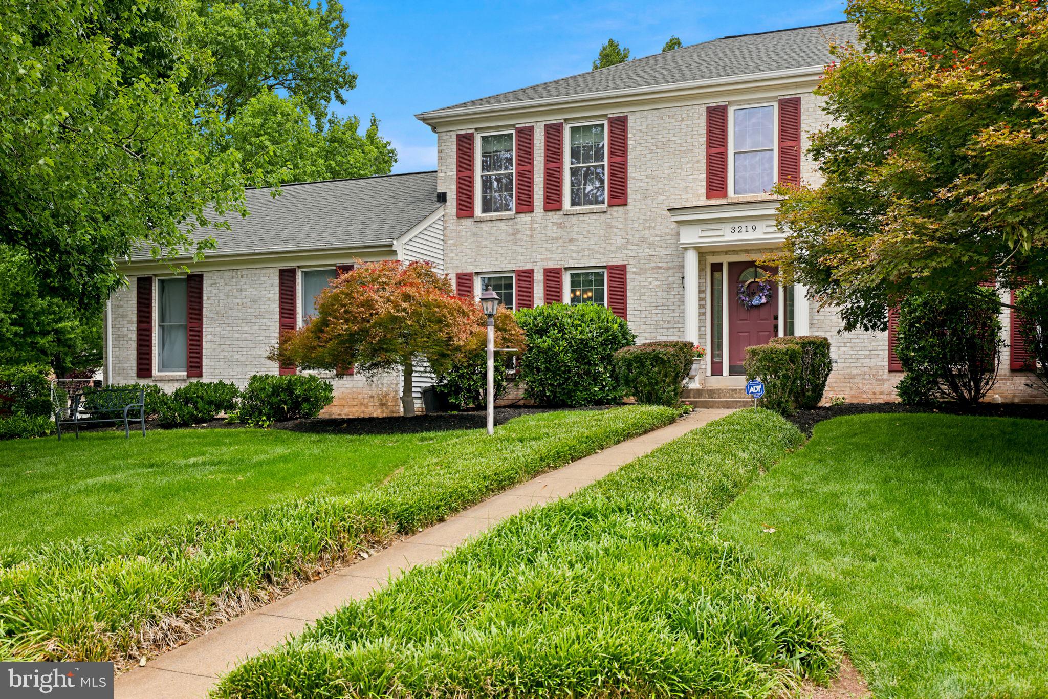 3219 GRASSMERE COURT