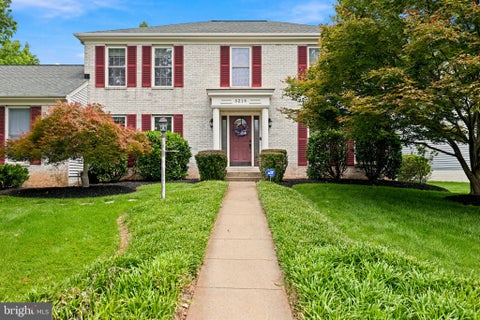 Photo of 3219 Grassmere Court, HERNDON, VA 20171 (MLS # VAFX2322382)