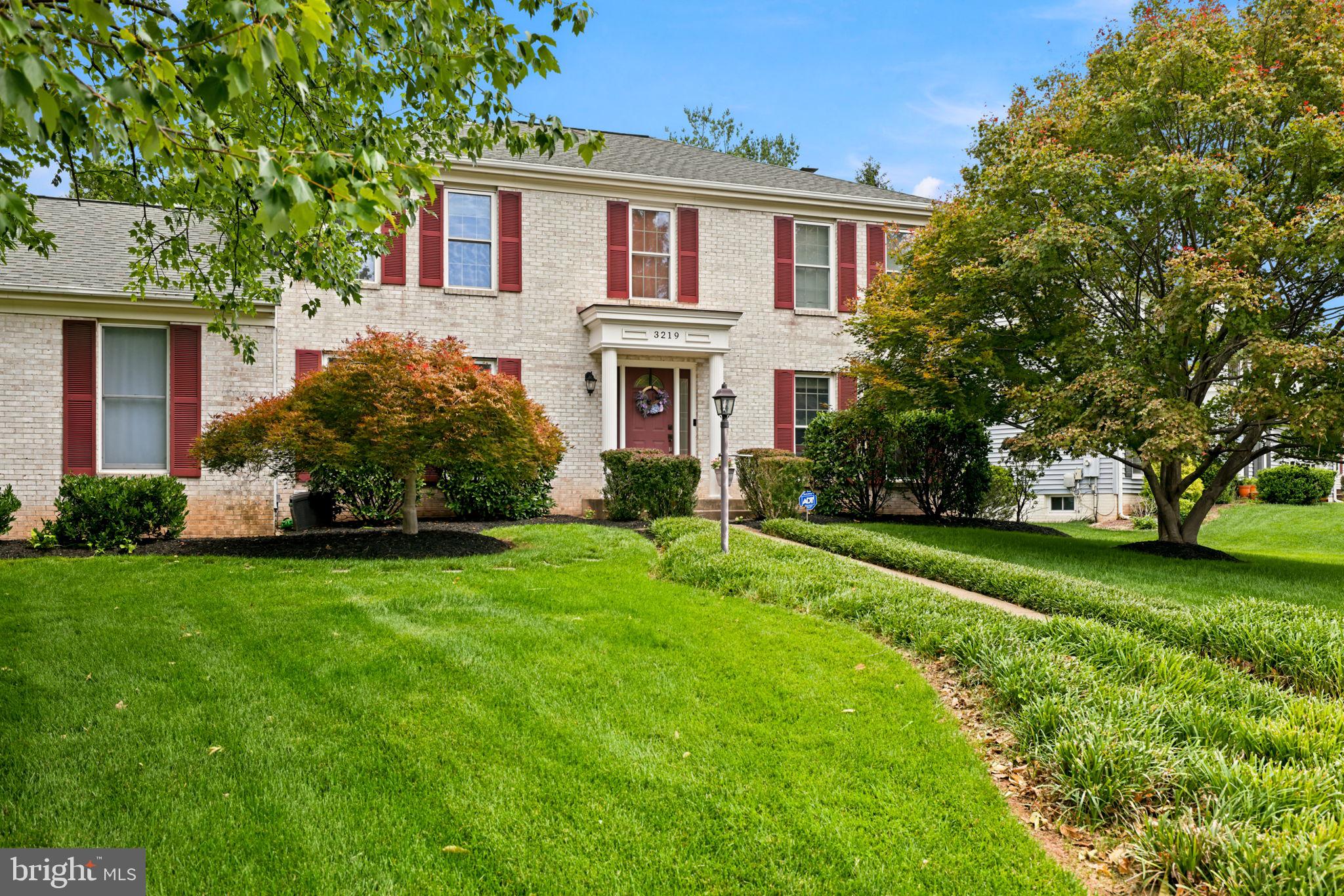 3219 GRASSMERE COURT
