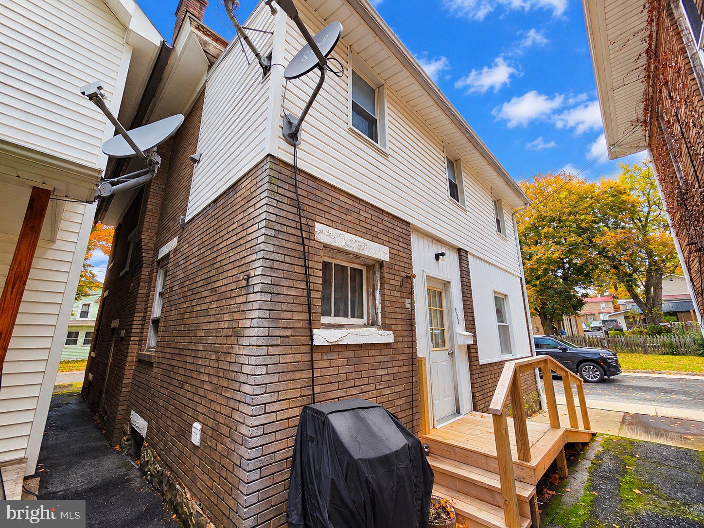 520-524 E SPRUCE STREET E