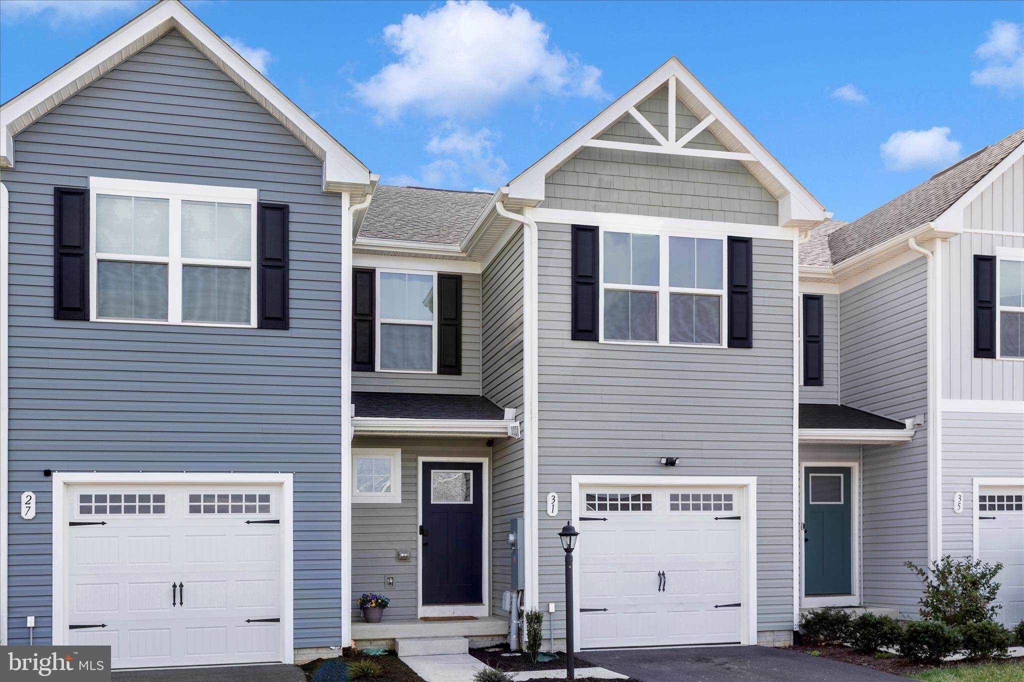 CARDINAL POINTE - Residential