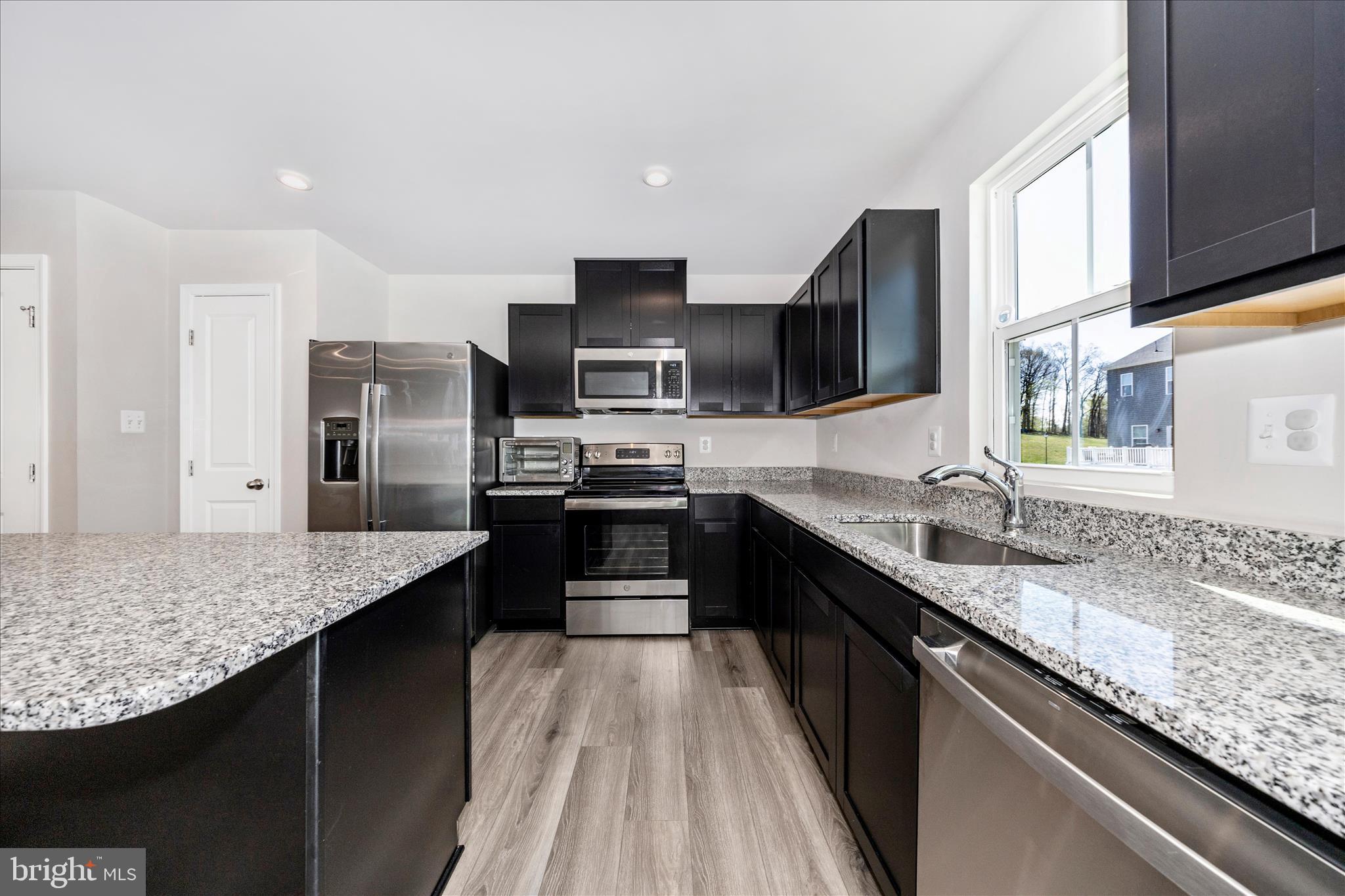 CARDINAL POINTE - Residential