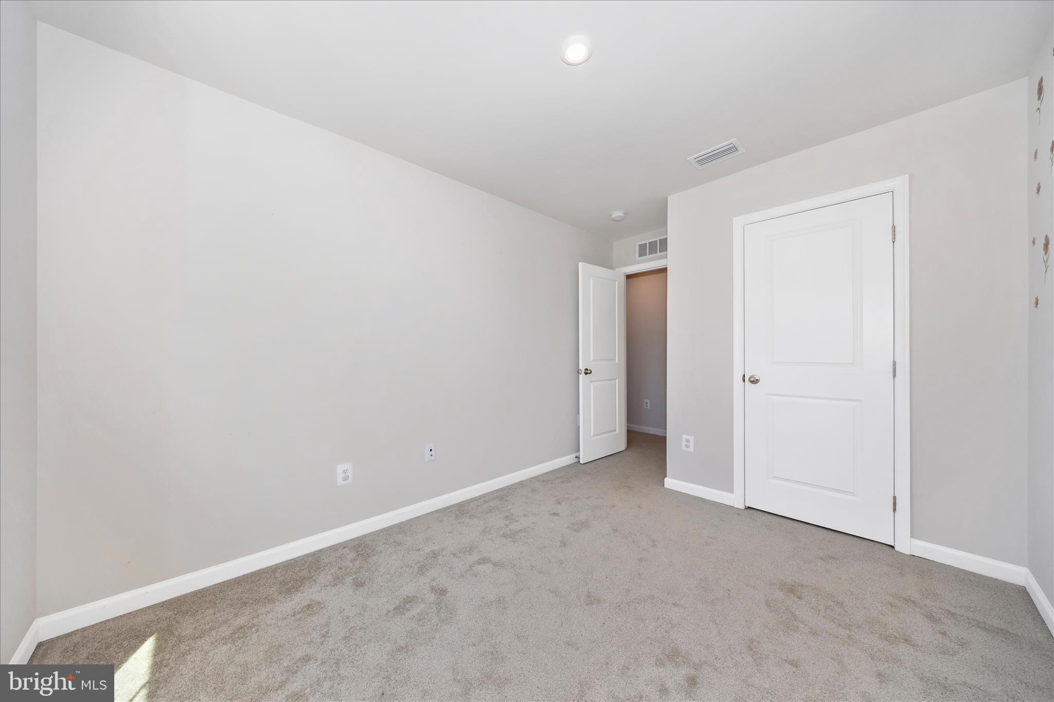 CARDINAL POINTE - Residential