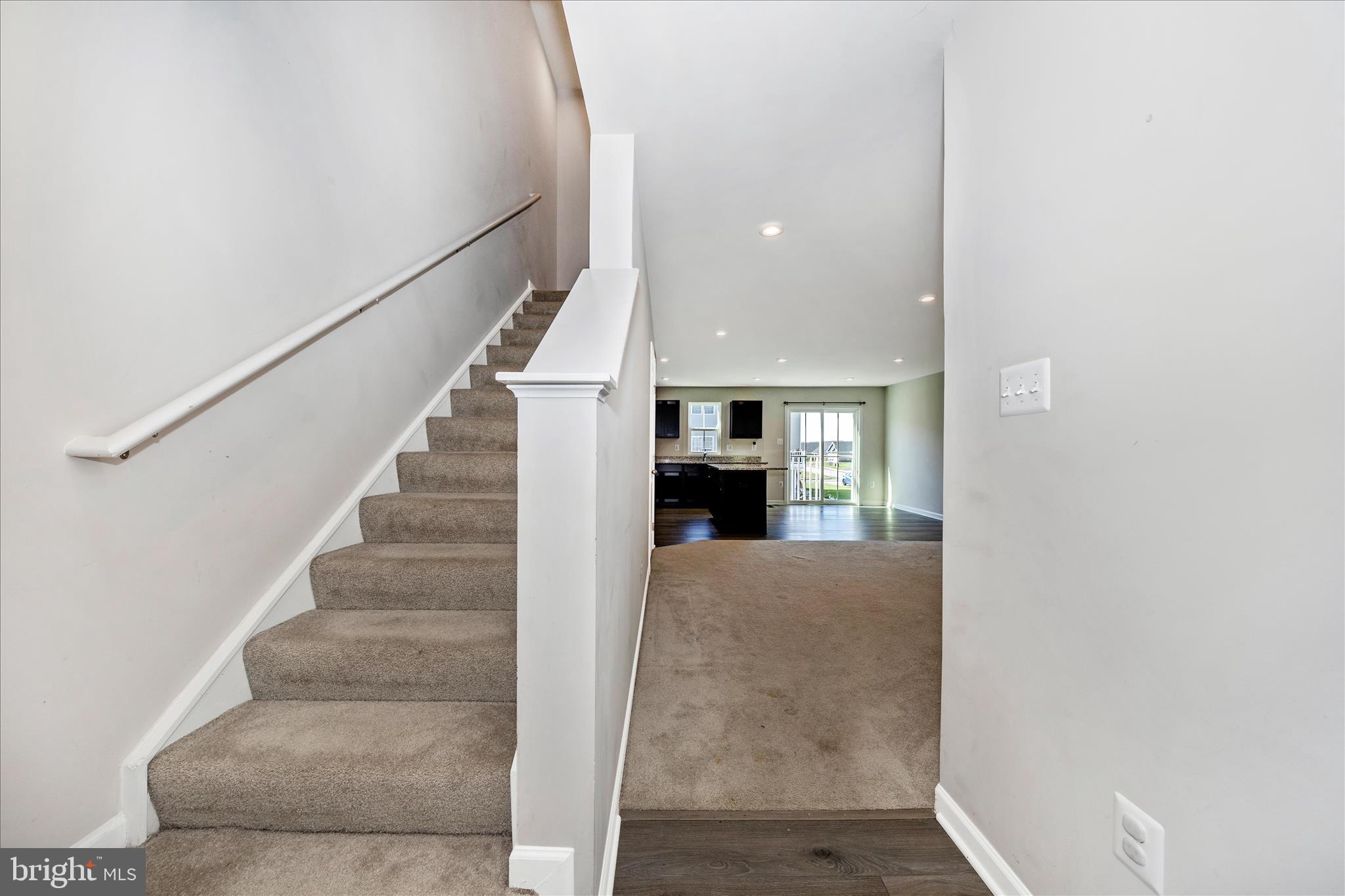 CARDINAL POINTE - Residential