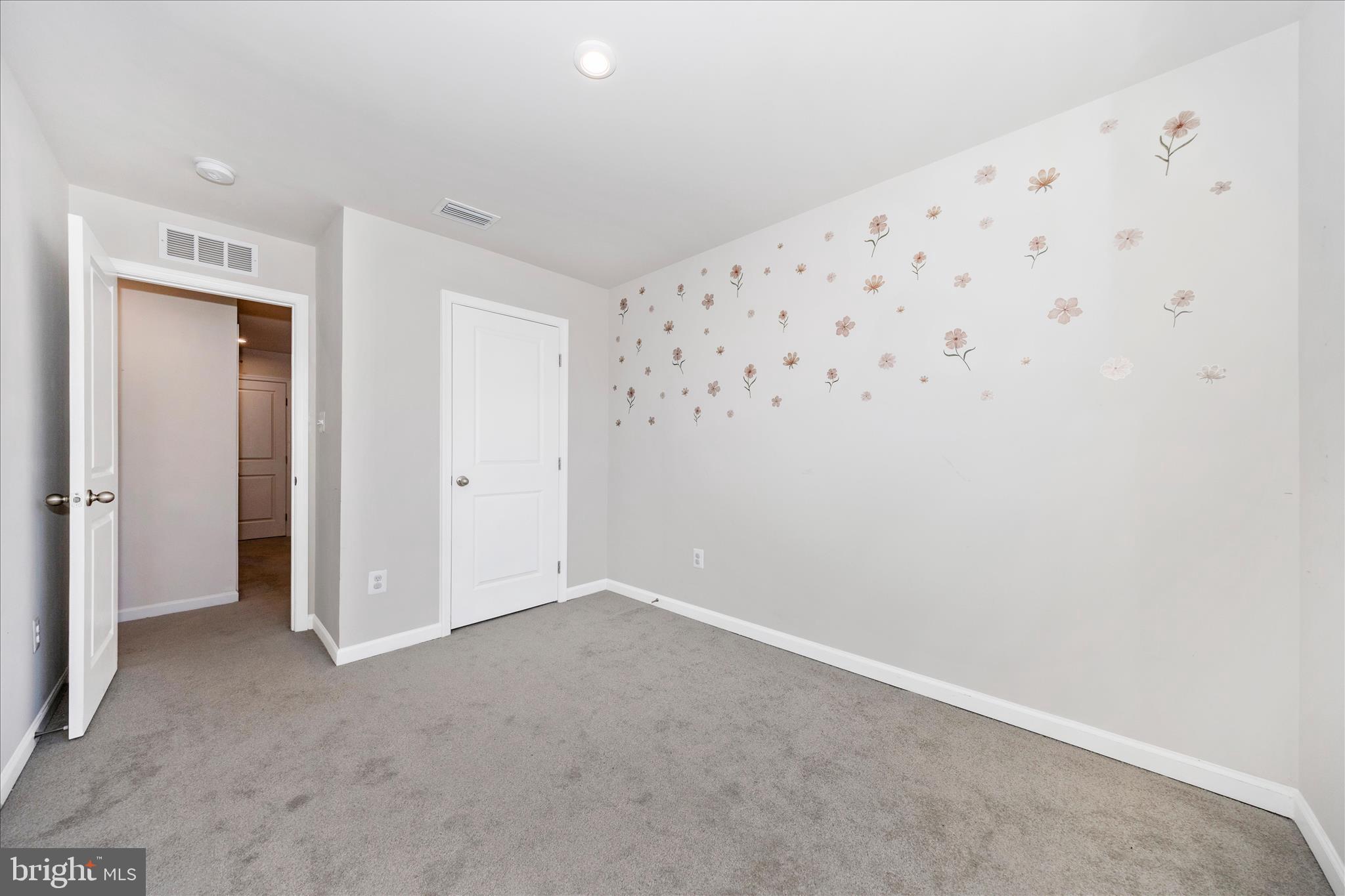 CARDINAL POINTE - Residential