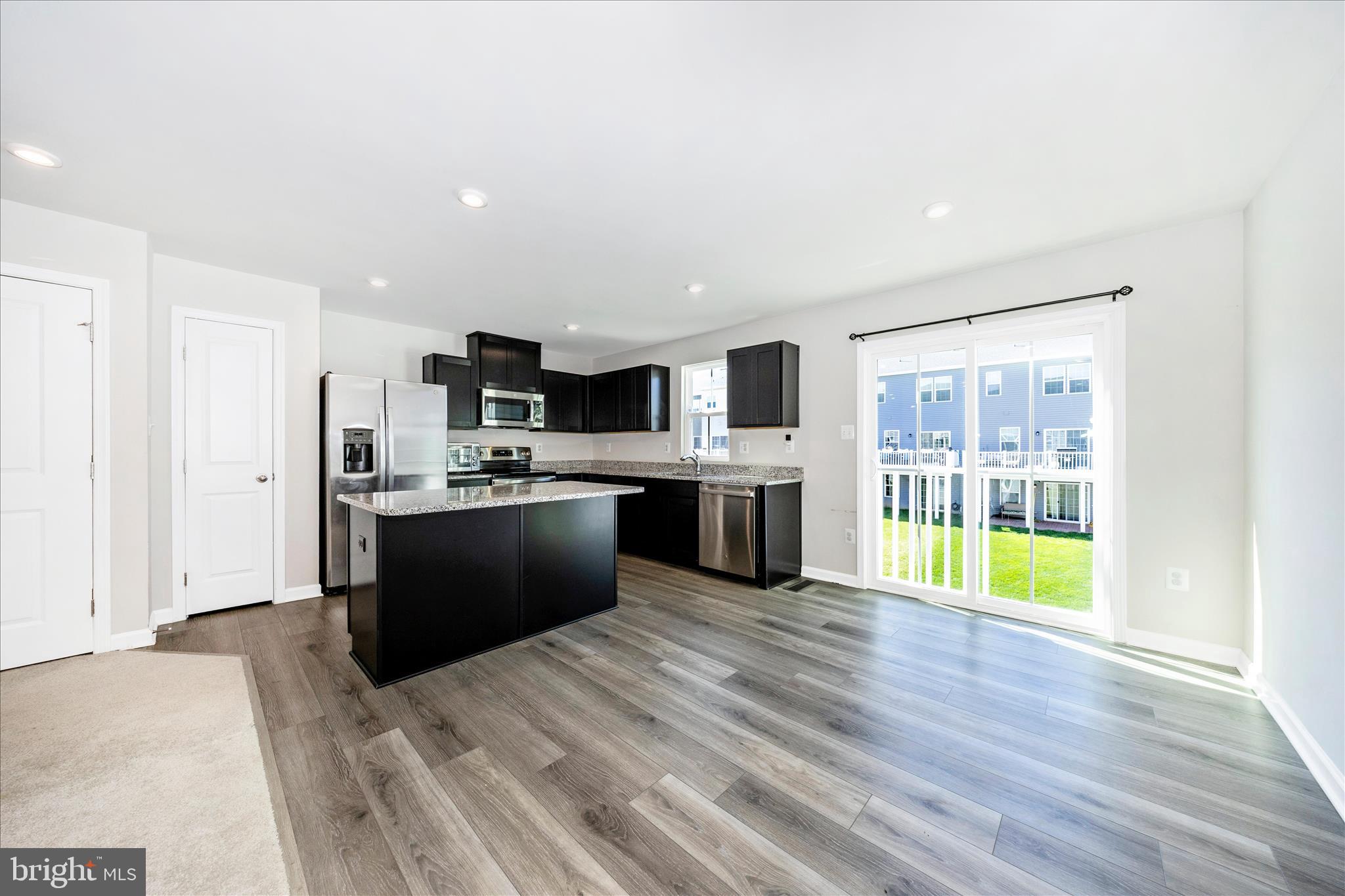 CARDINAL POINTE - Residential