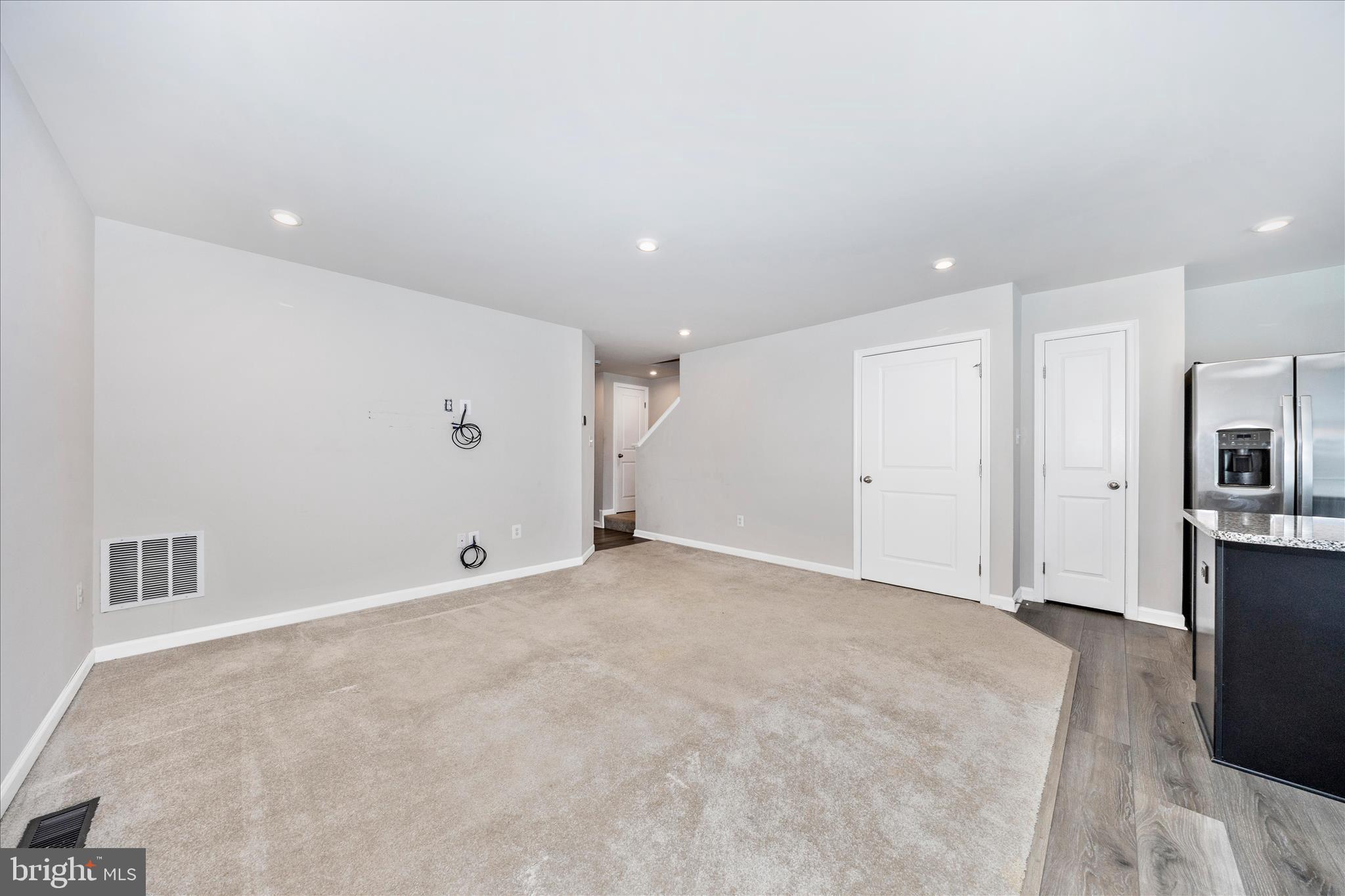 CARDINAL POINTE - Residential