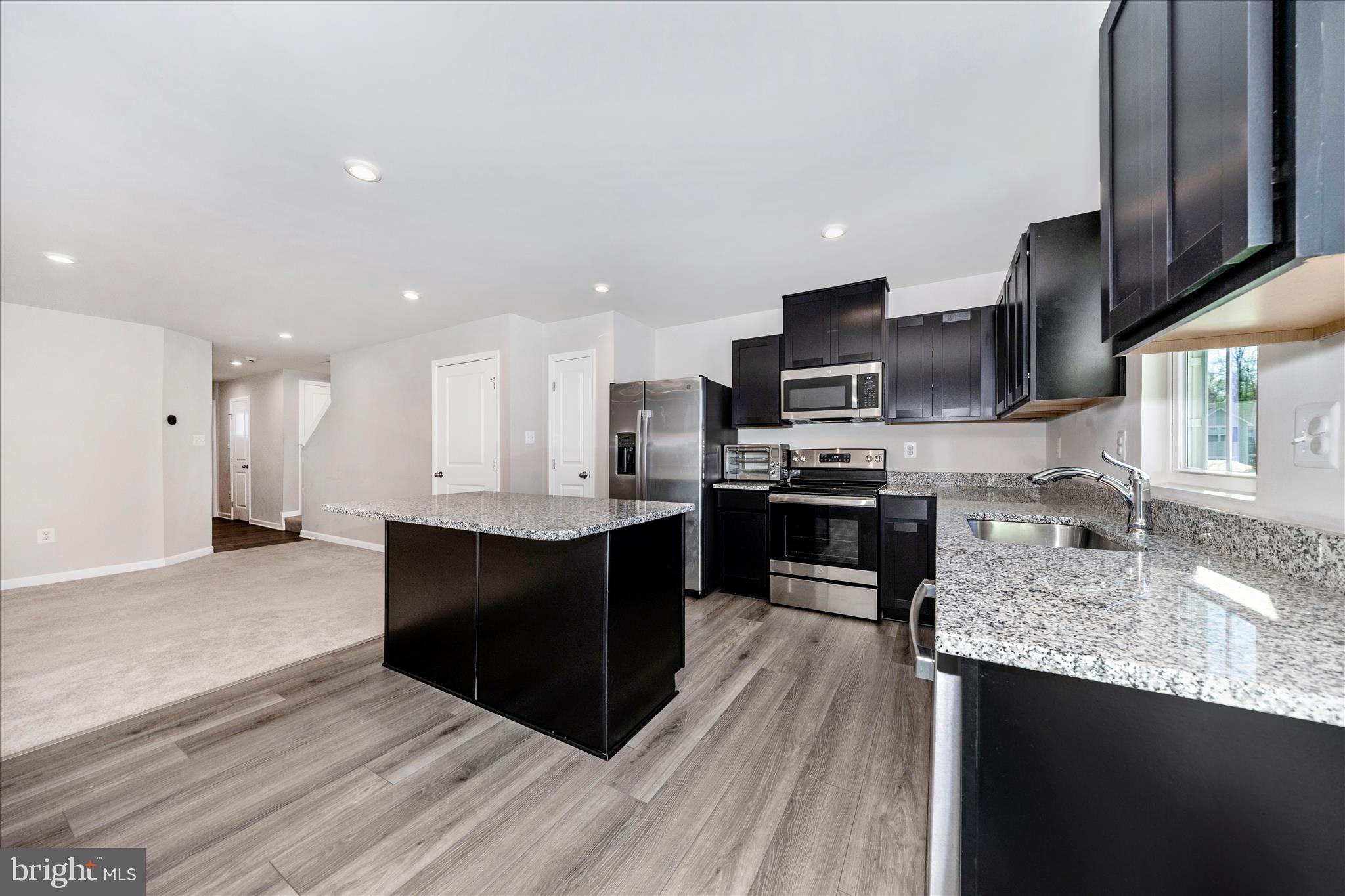 CARDINAL POINTE - Residential