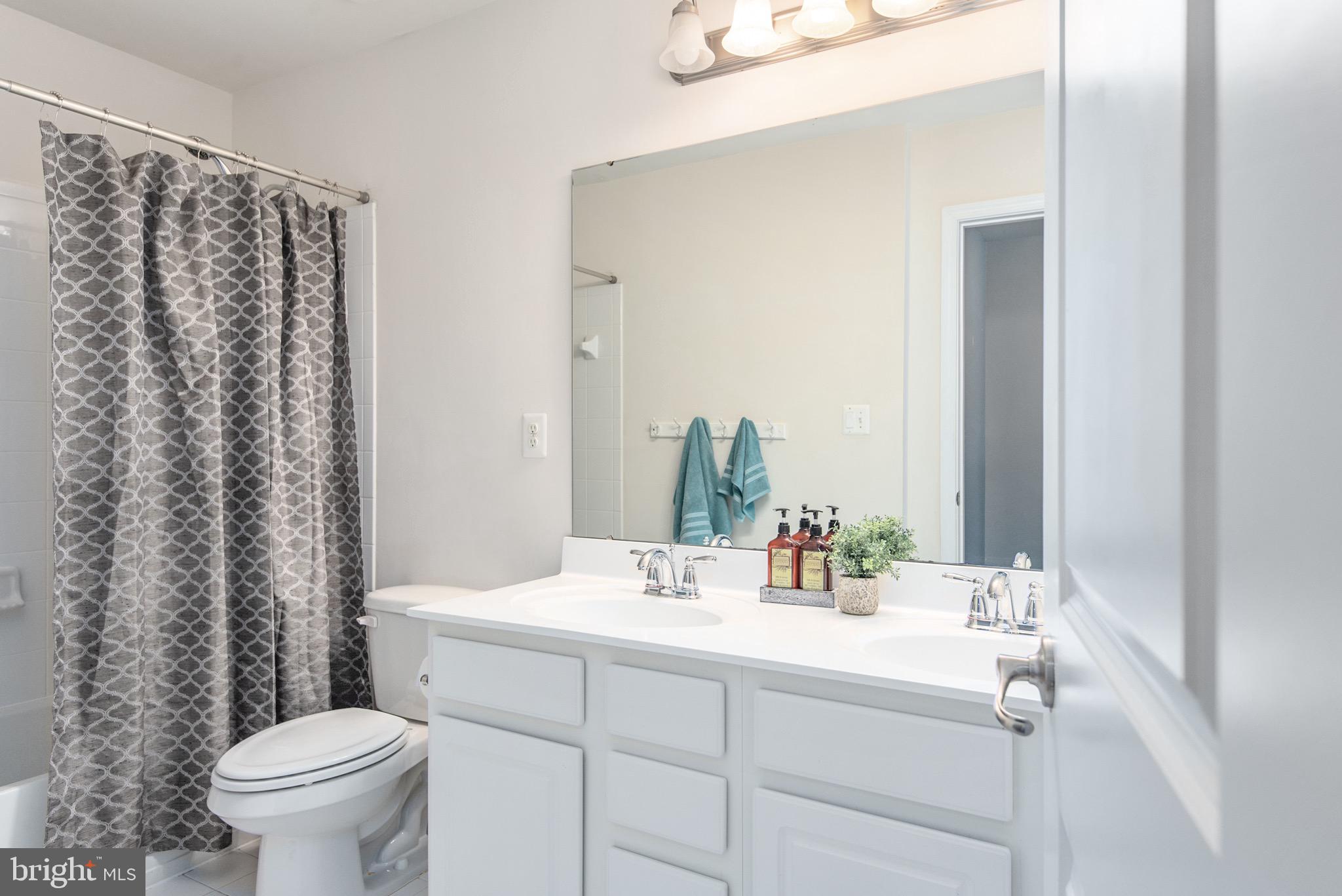 LEES PARKE - Residential