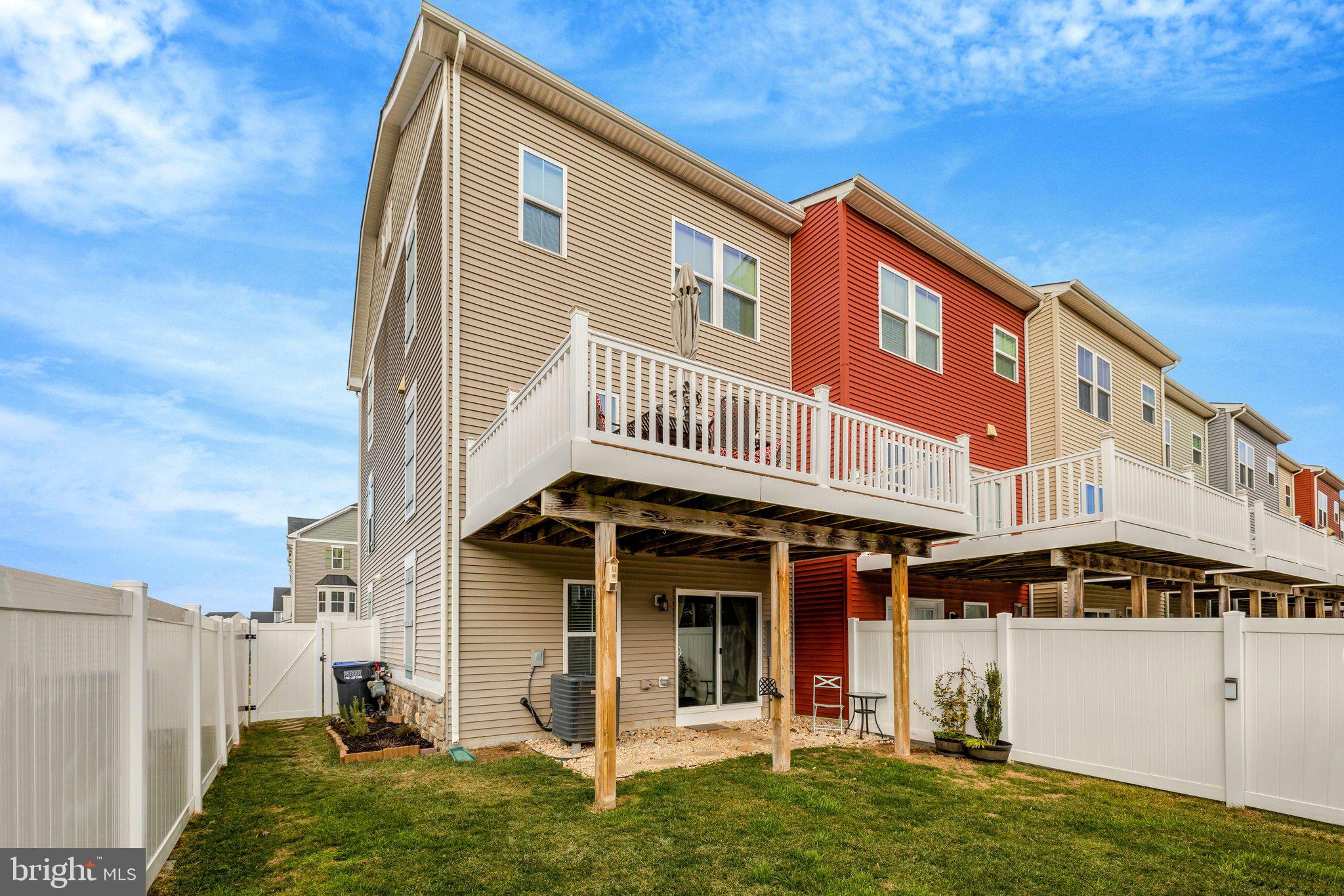 WEST RIDGE - Residential