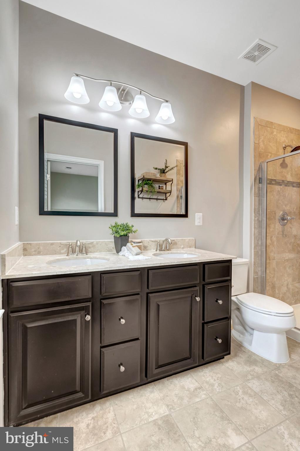 WEST RIDGE - Residential