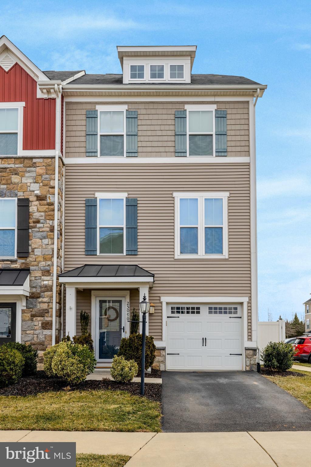 WEST RIDGE - Residential