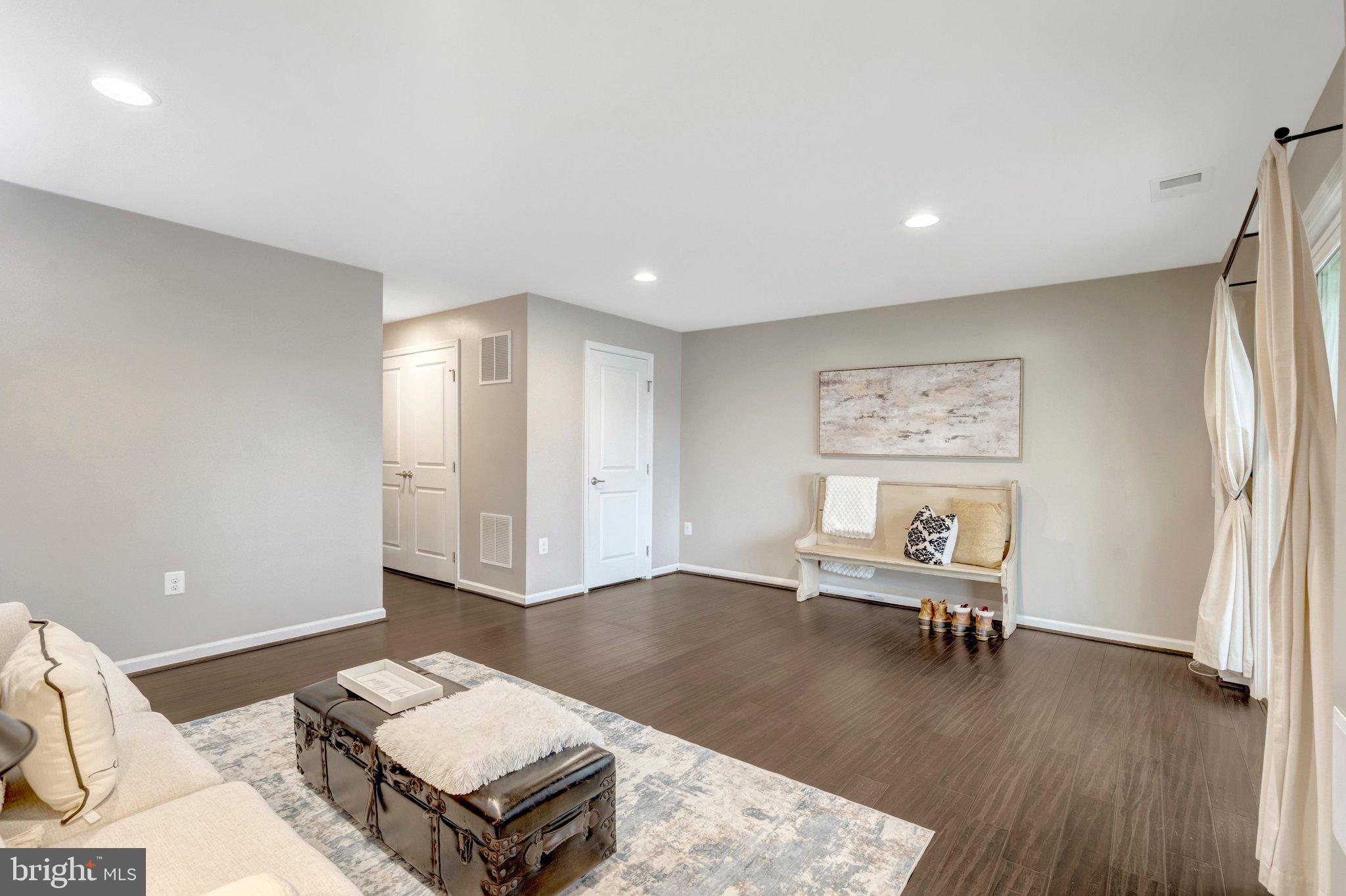 WEST RIDGE - Residential