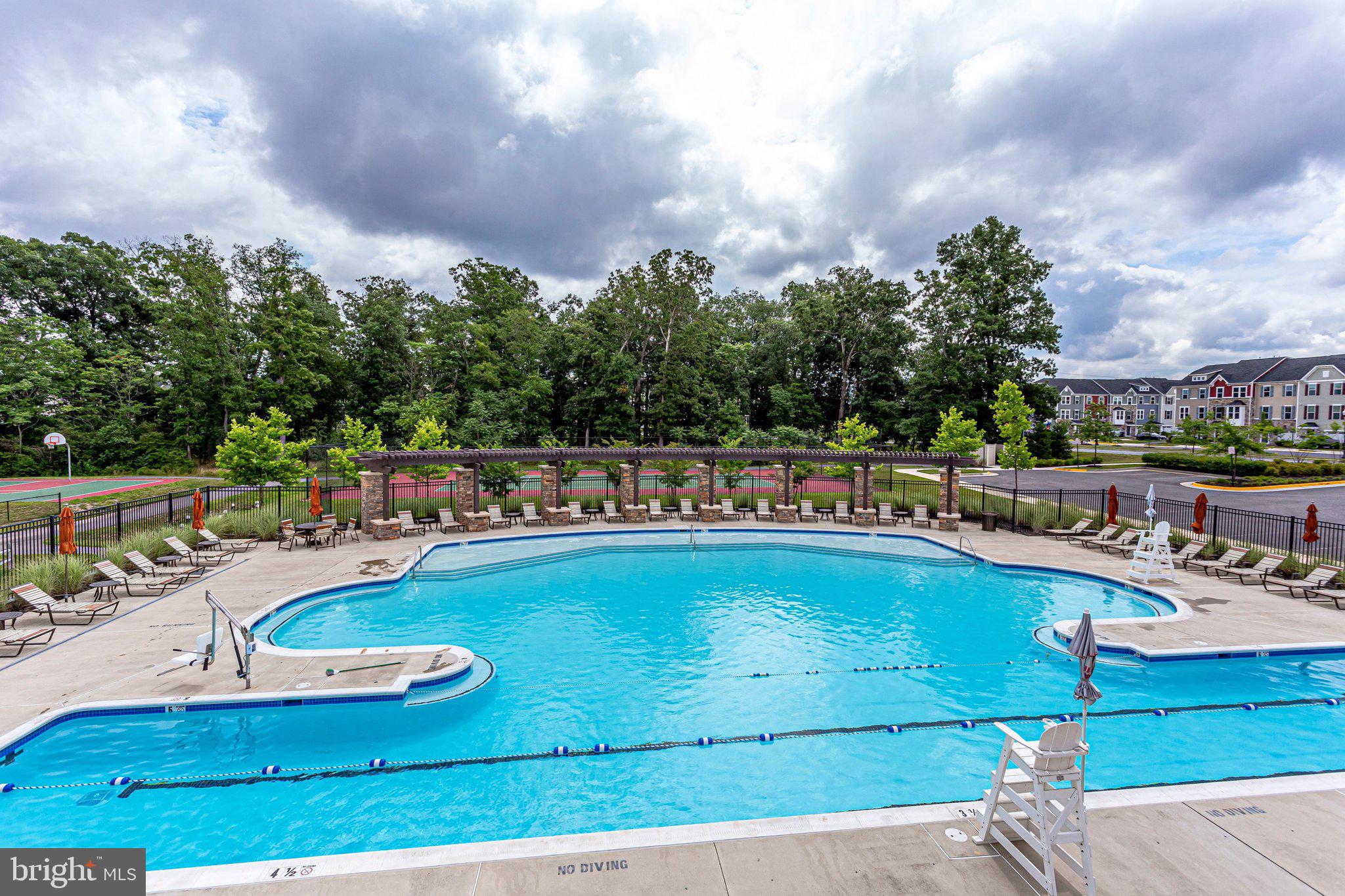 WEST RIDGE - Residential