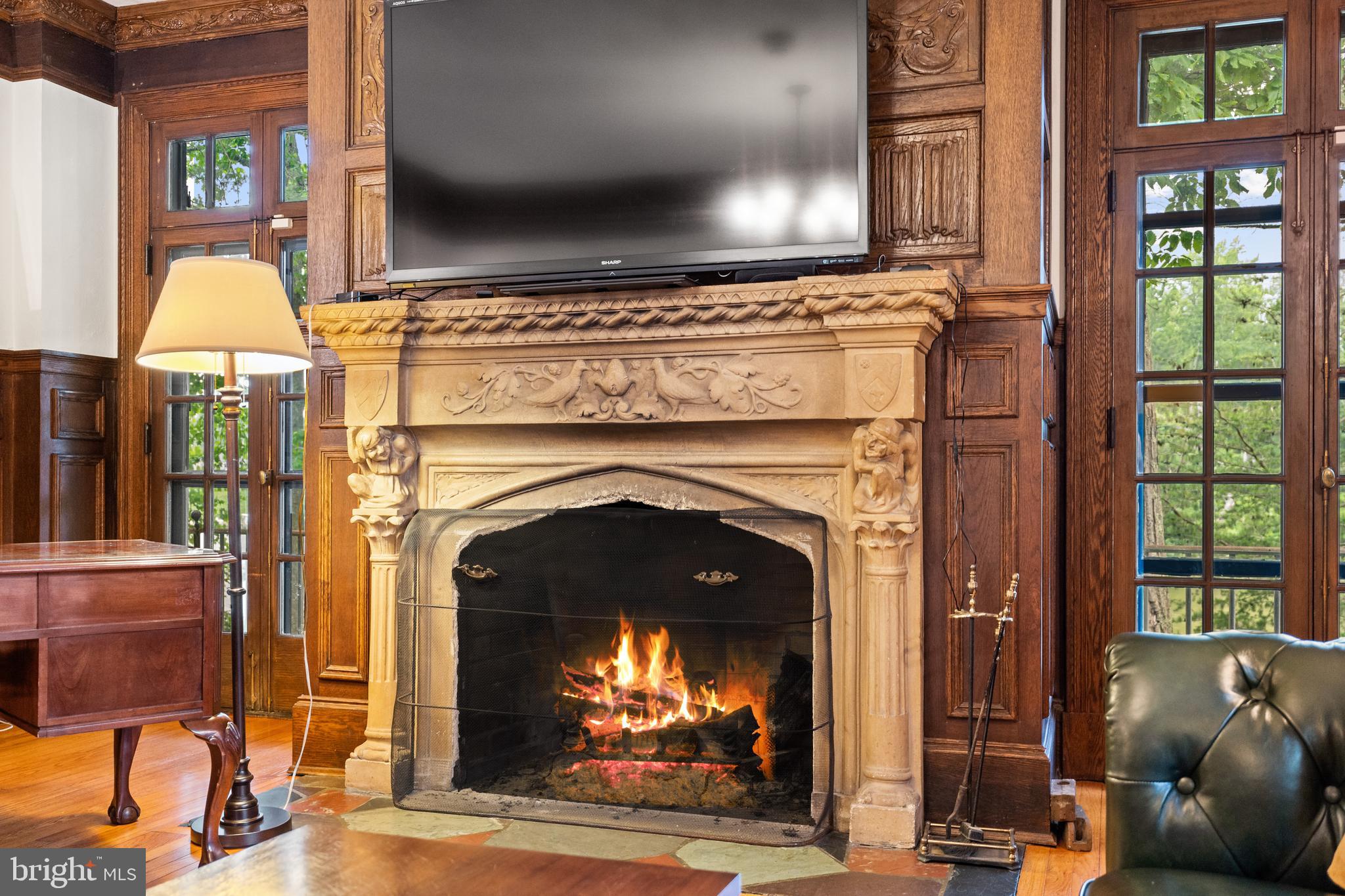 EDGEWATER - Residential