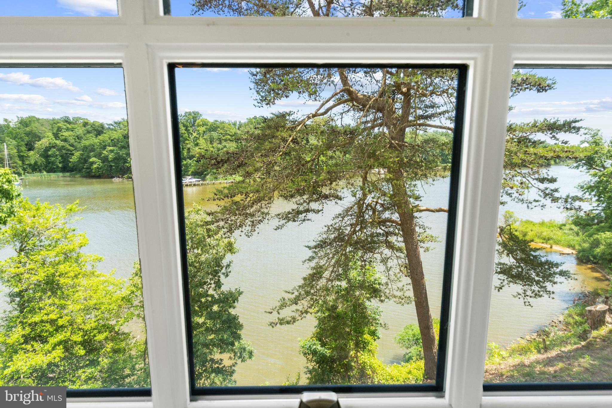 EDGEWATER - Residential