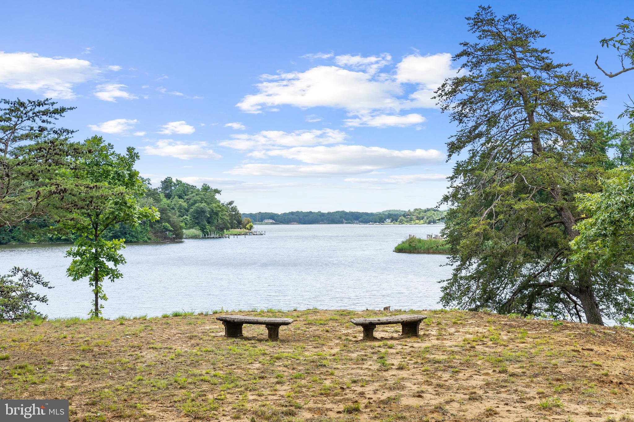 EDGEWATER - Residential