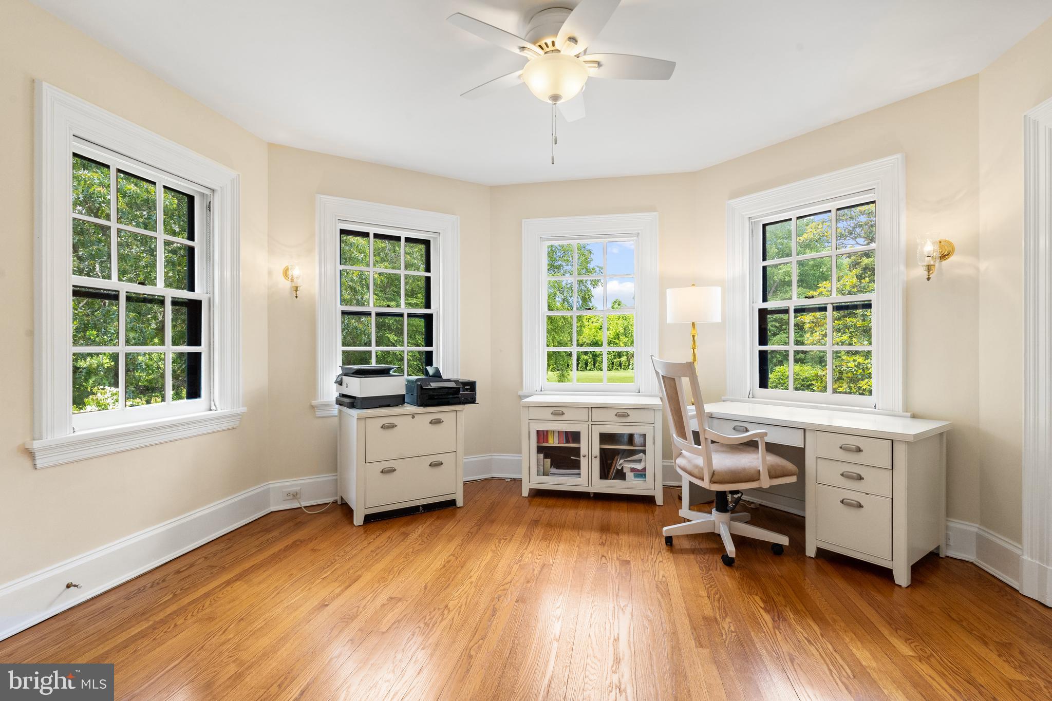 EDGEWATER - Residential