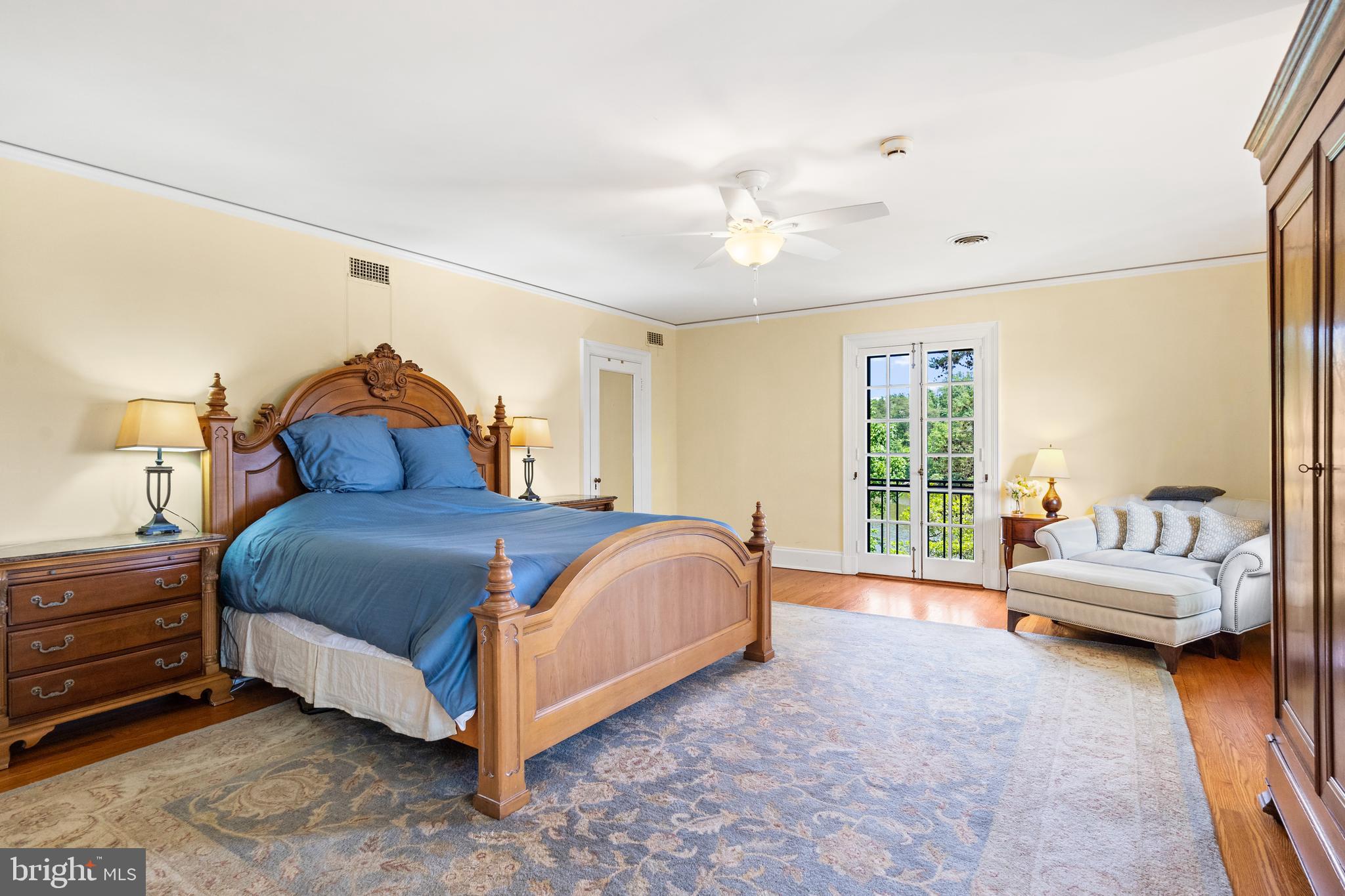 EDGEWATER - Residential