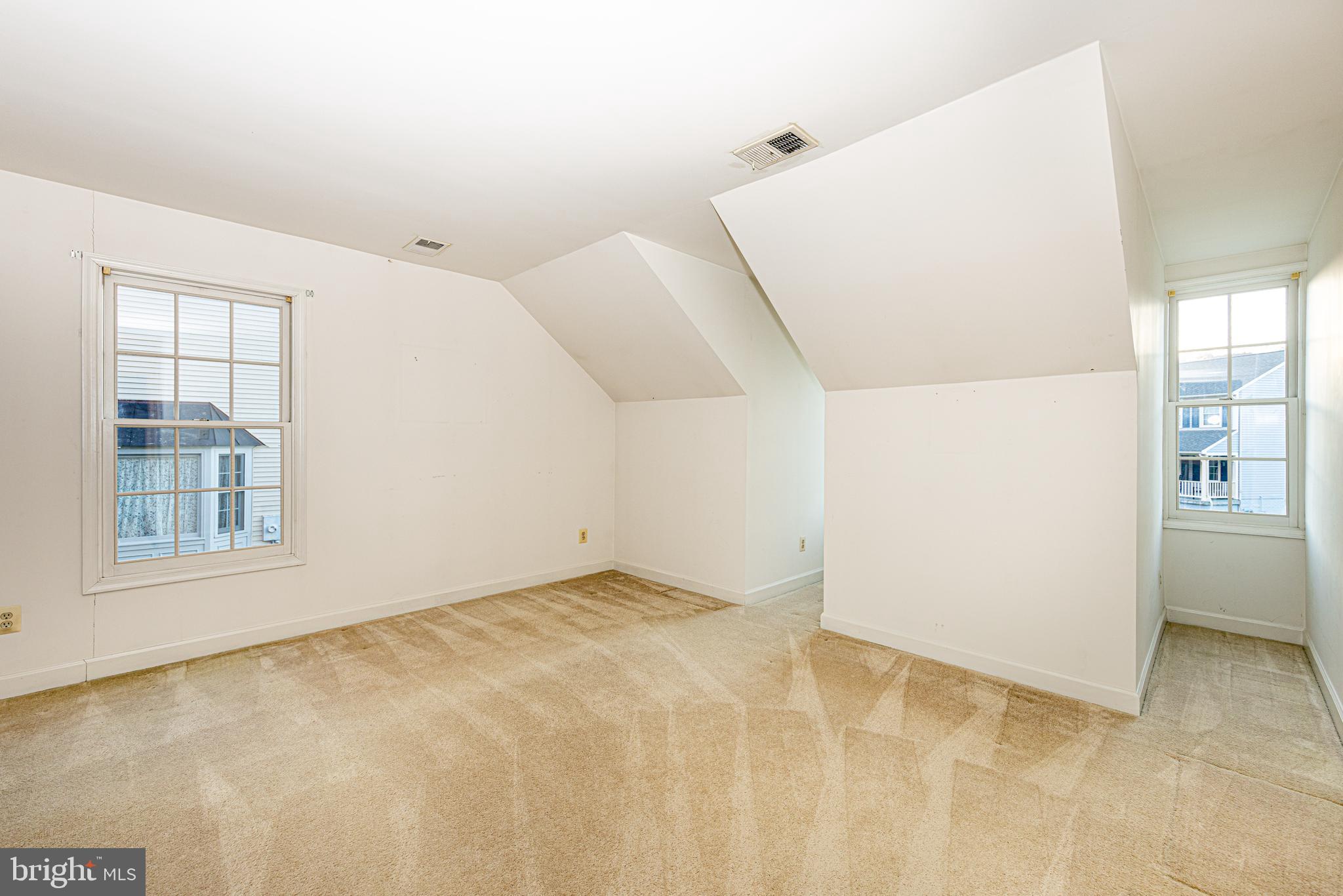 SOUTH RUN OAKS - Residential