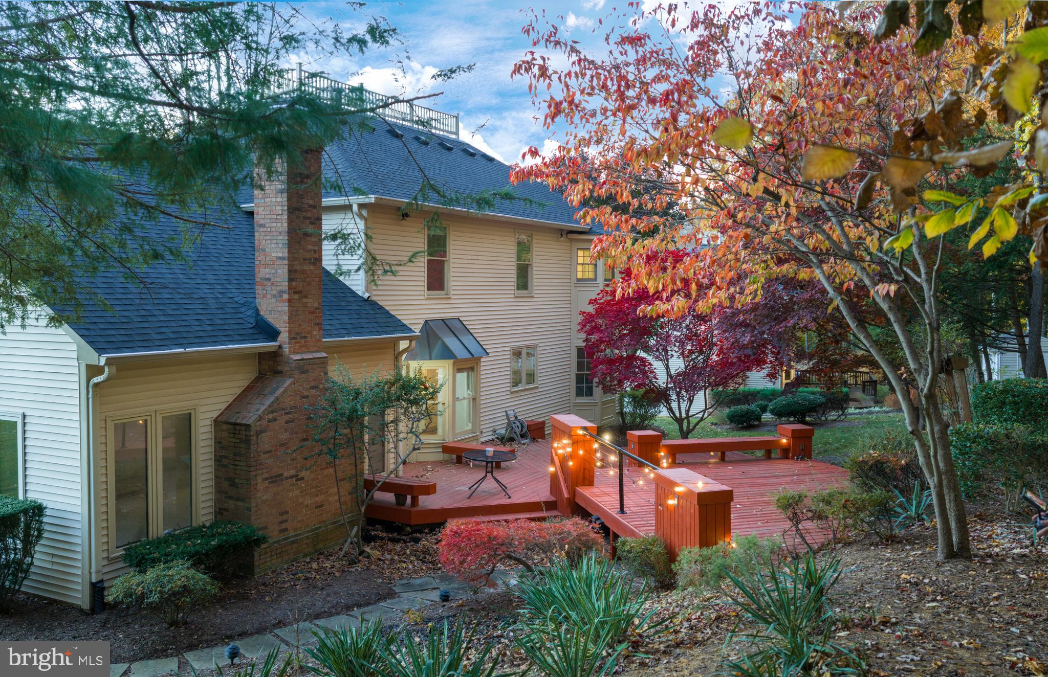 SOUTH RUN OAKS - Residential