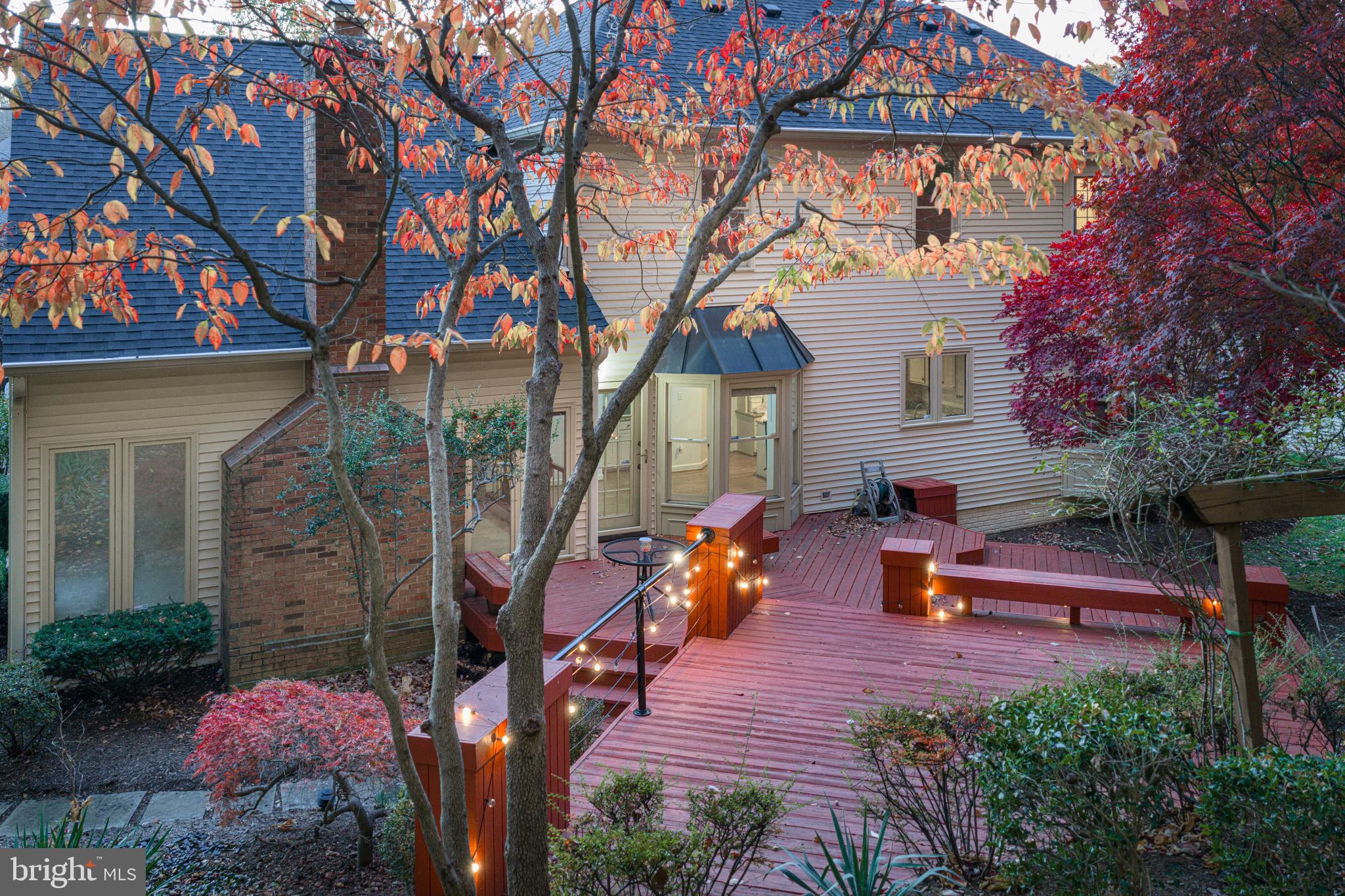 SOUTH RUN OAKS - Residential