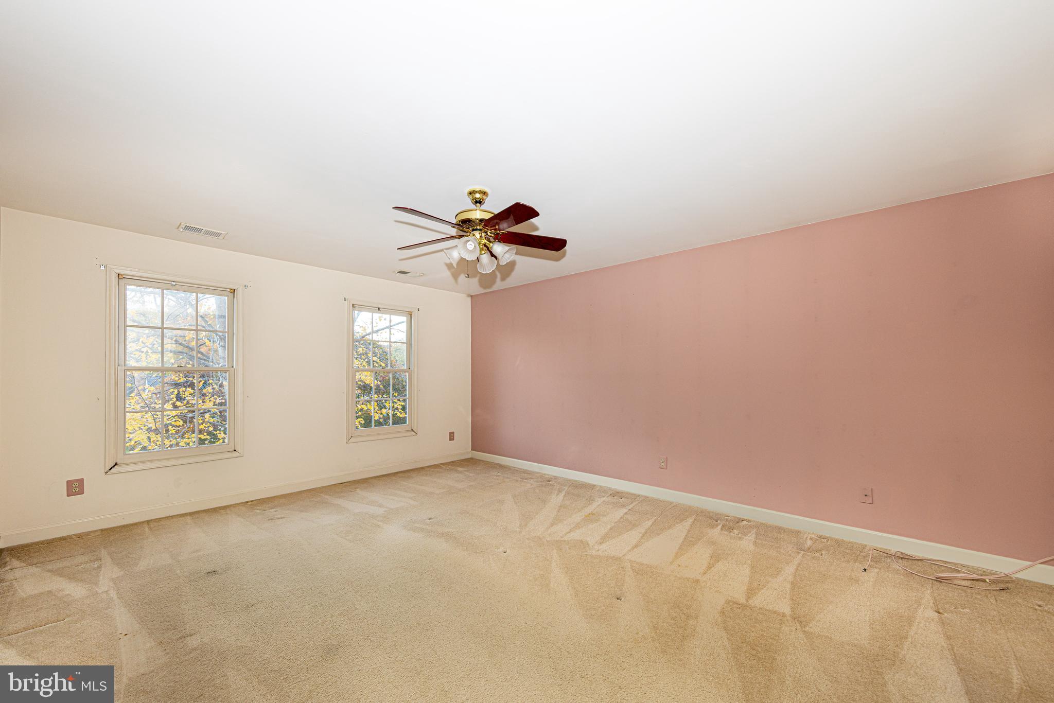 SOUTH RUN OAKS - Residential