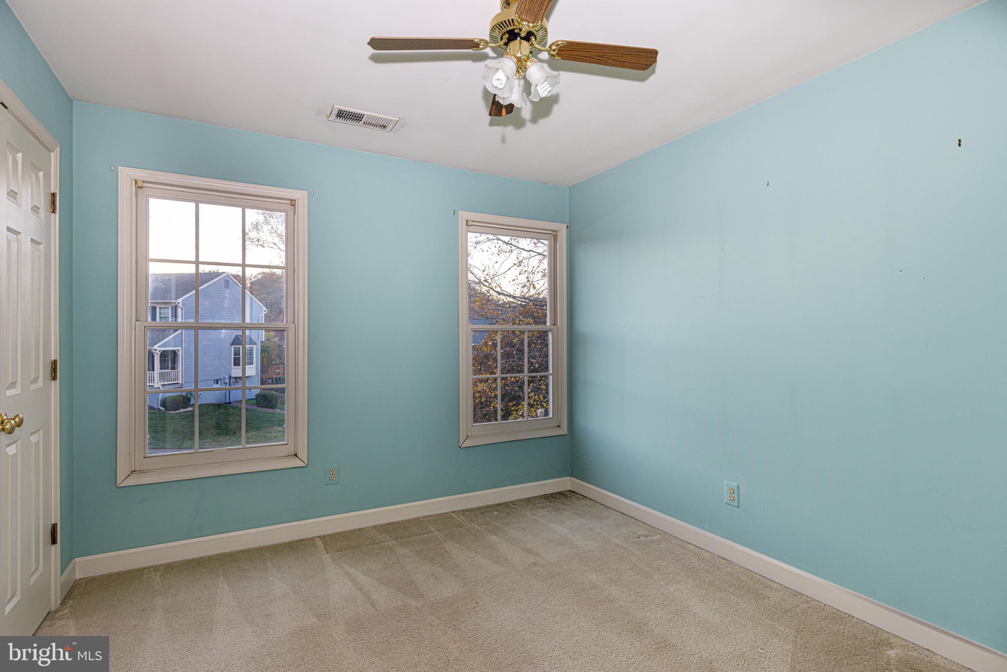 SOUTH RUN OAKS - Residential