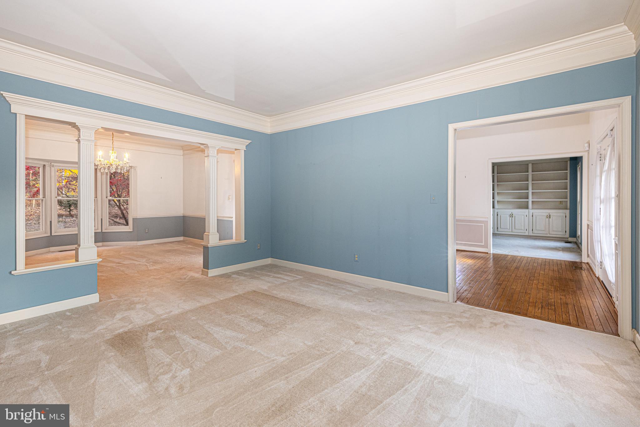 SOUTH RUN OAKS - Residential