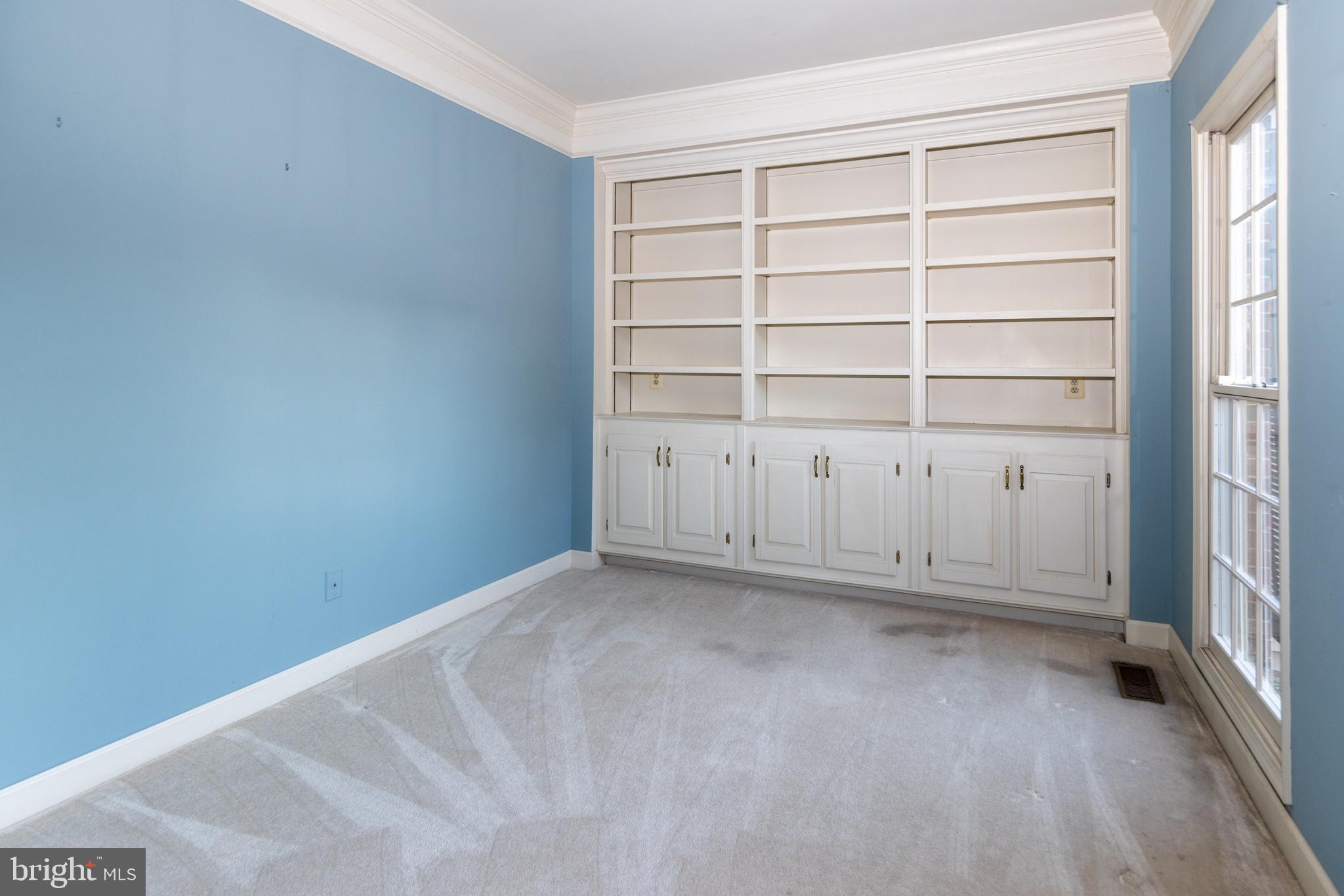 SOUTH RUN OAKS - Residential