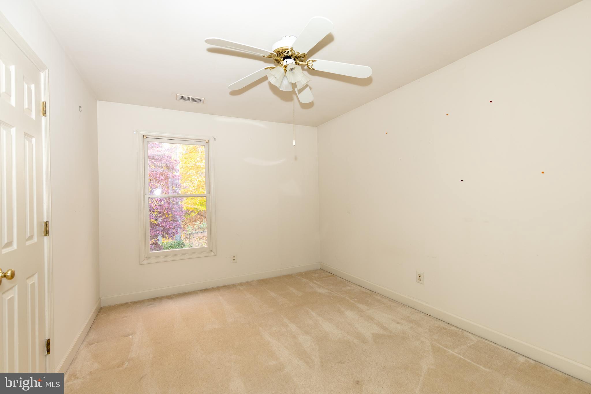 SOUTH RUN OAKS - Residential