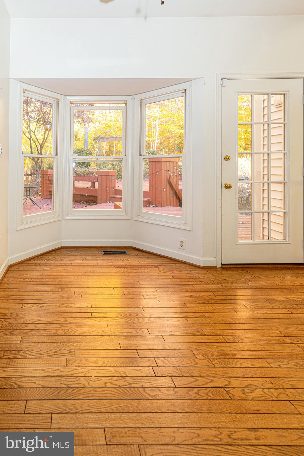 SOUTH RUN OAKS - Residential