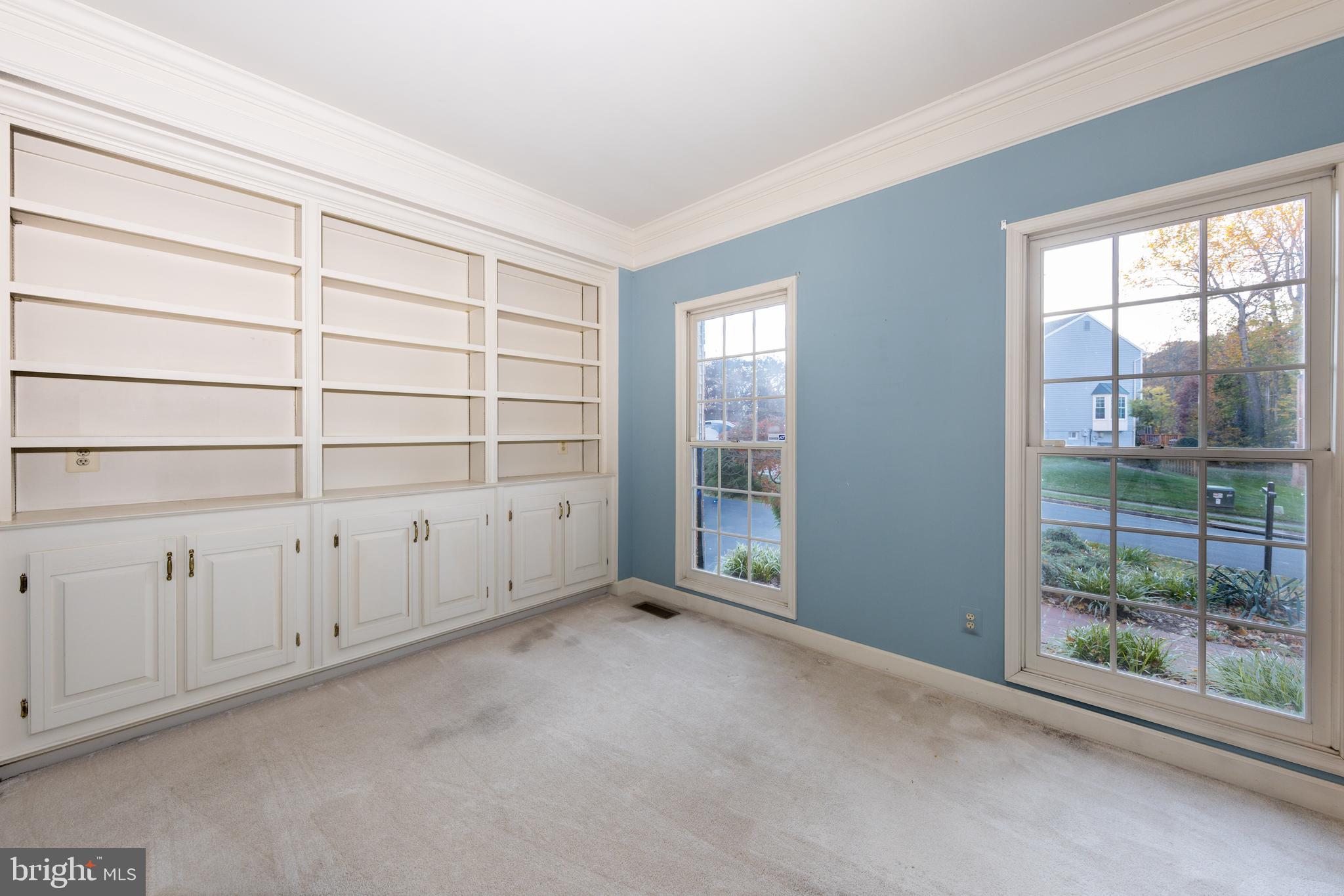 SOUTH RUN OAKS - Residential