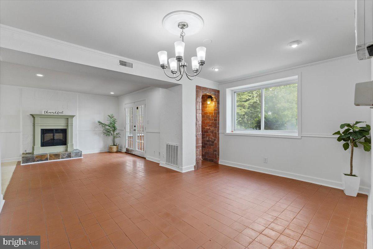 STAFFORD MEADOWS - Residential