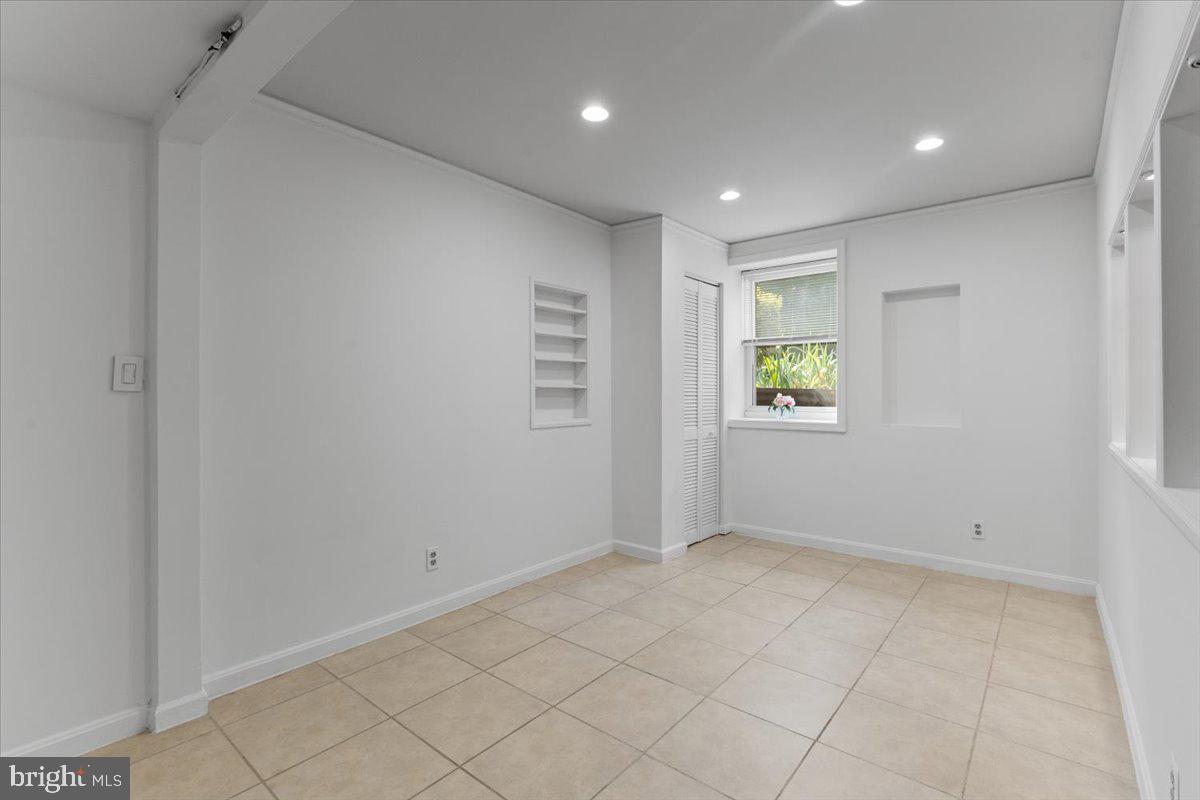 STAFFORD MEADOWS - Residential