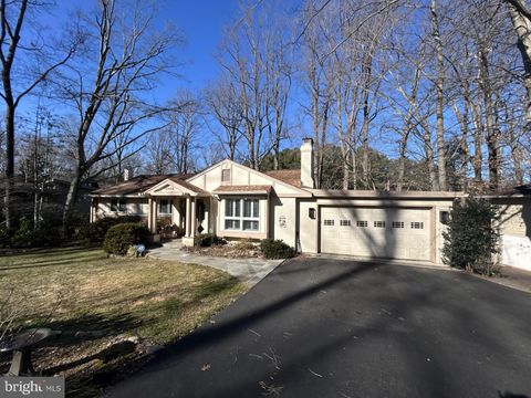 6508 LAKEVIEW DRIVE FALLS CHURCH VA 22041