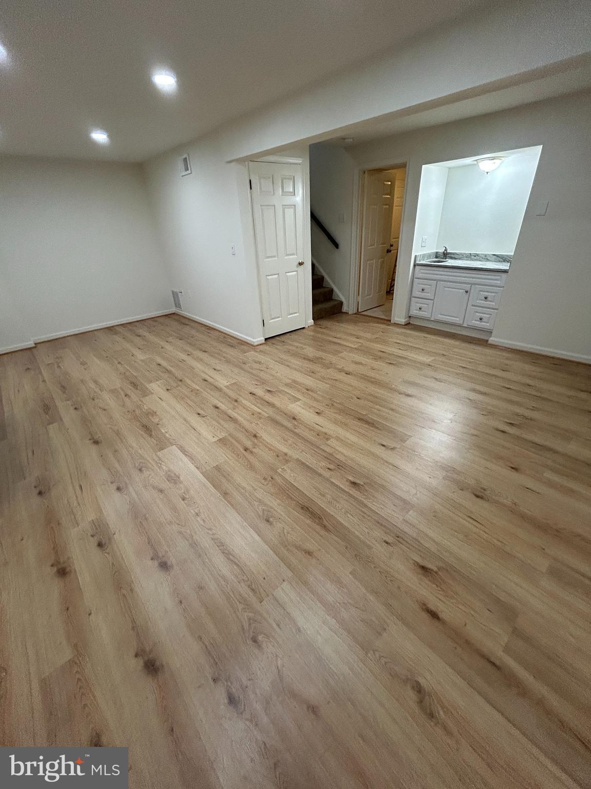 BURKE CENTRE - Residential Lease