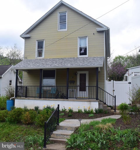 Homes For Sale - 299 W Beaver Street<br/> BELLEFONTE, PA 16823