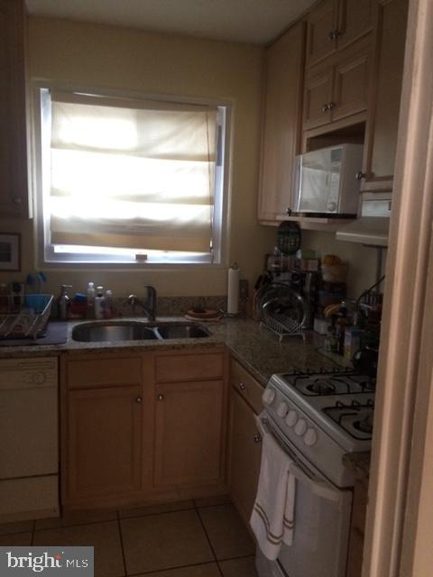 PARK  FAIRFAX - Residential Lease