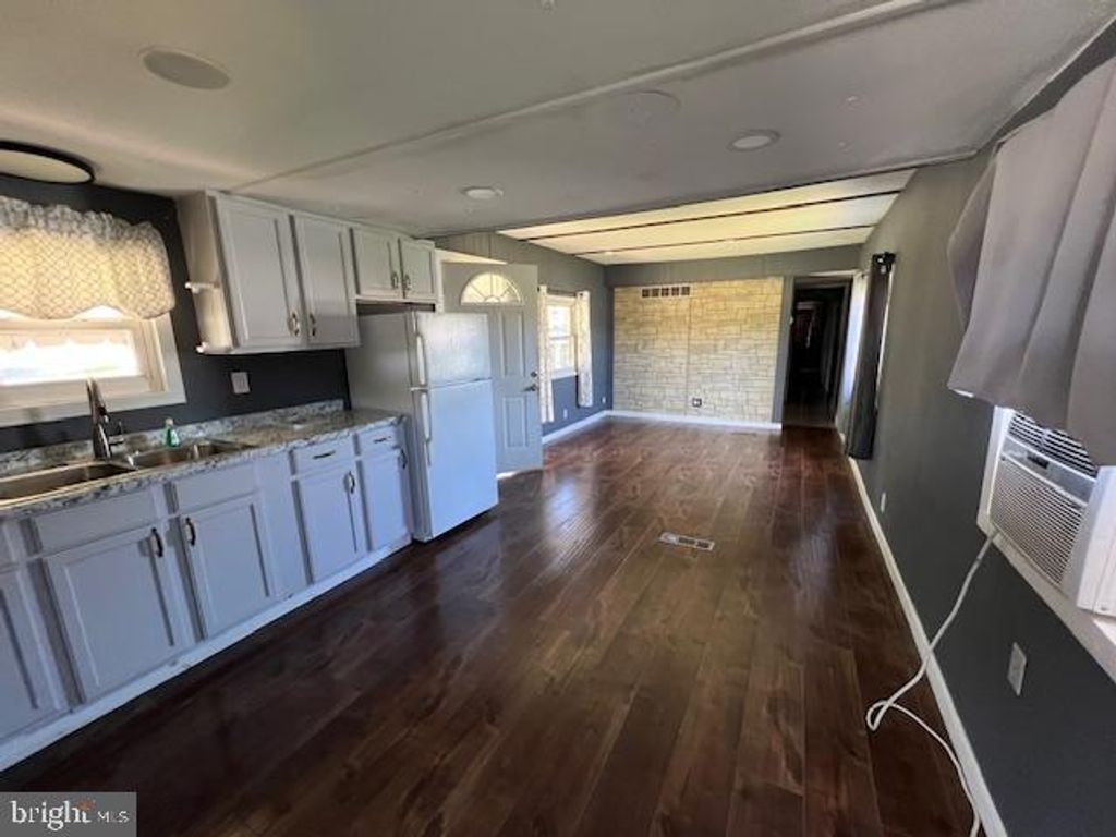 Photo of 171 Barclay Lane, GLEN ROCK, PA 17327 (MLS # PAYK2089918)