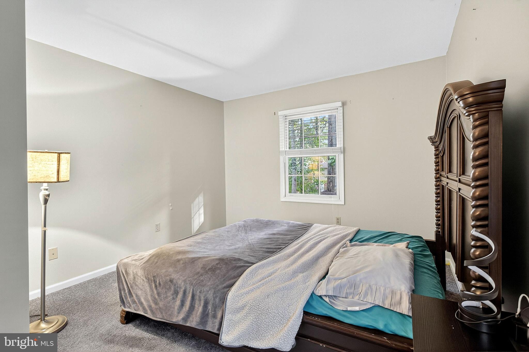 HIDDEN OAKS - Residential