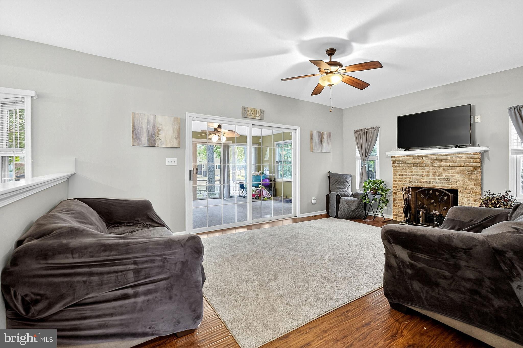 HIDDEN OAKS - Residential