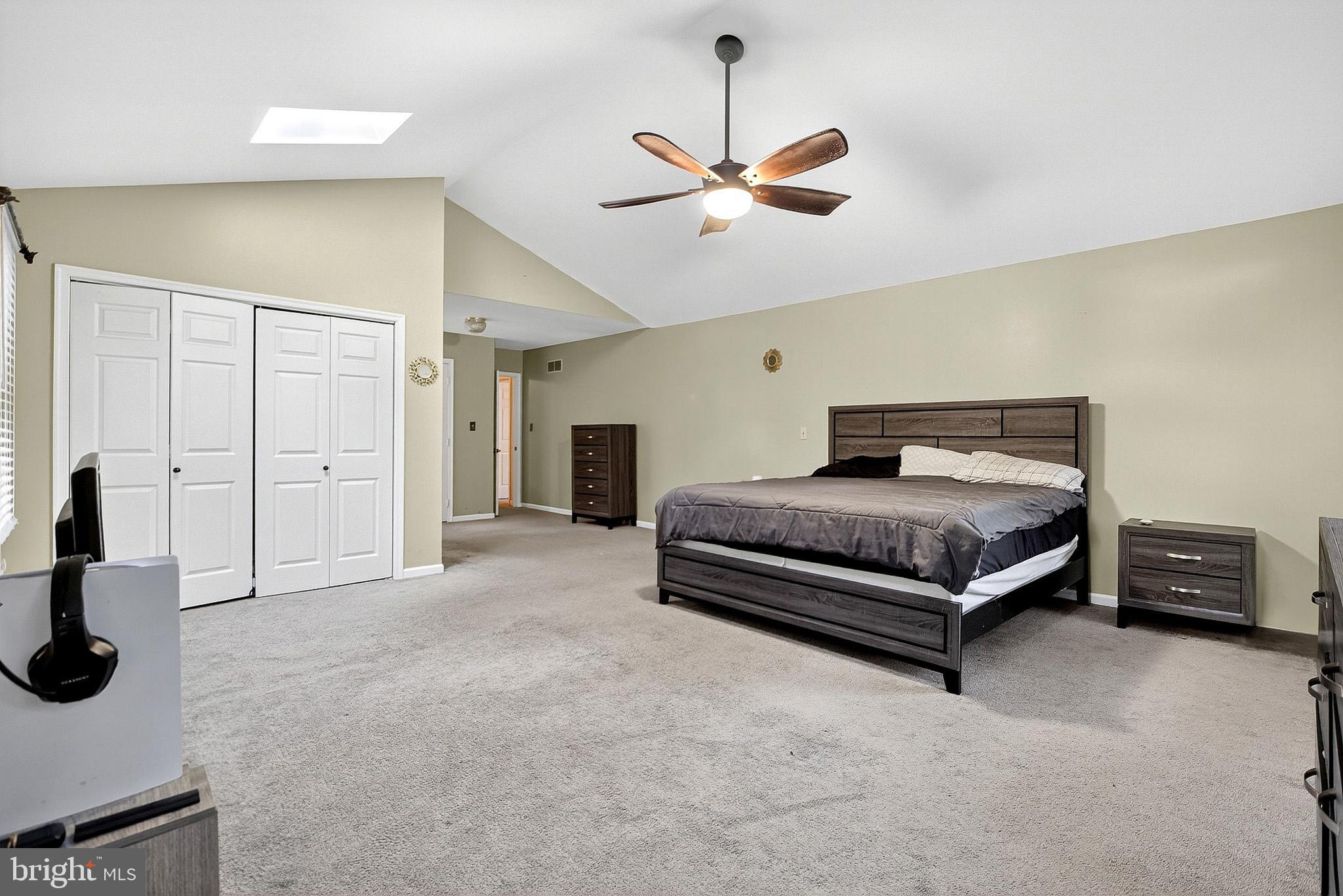 HIDDEN OAKS - Residential